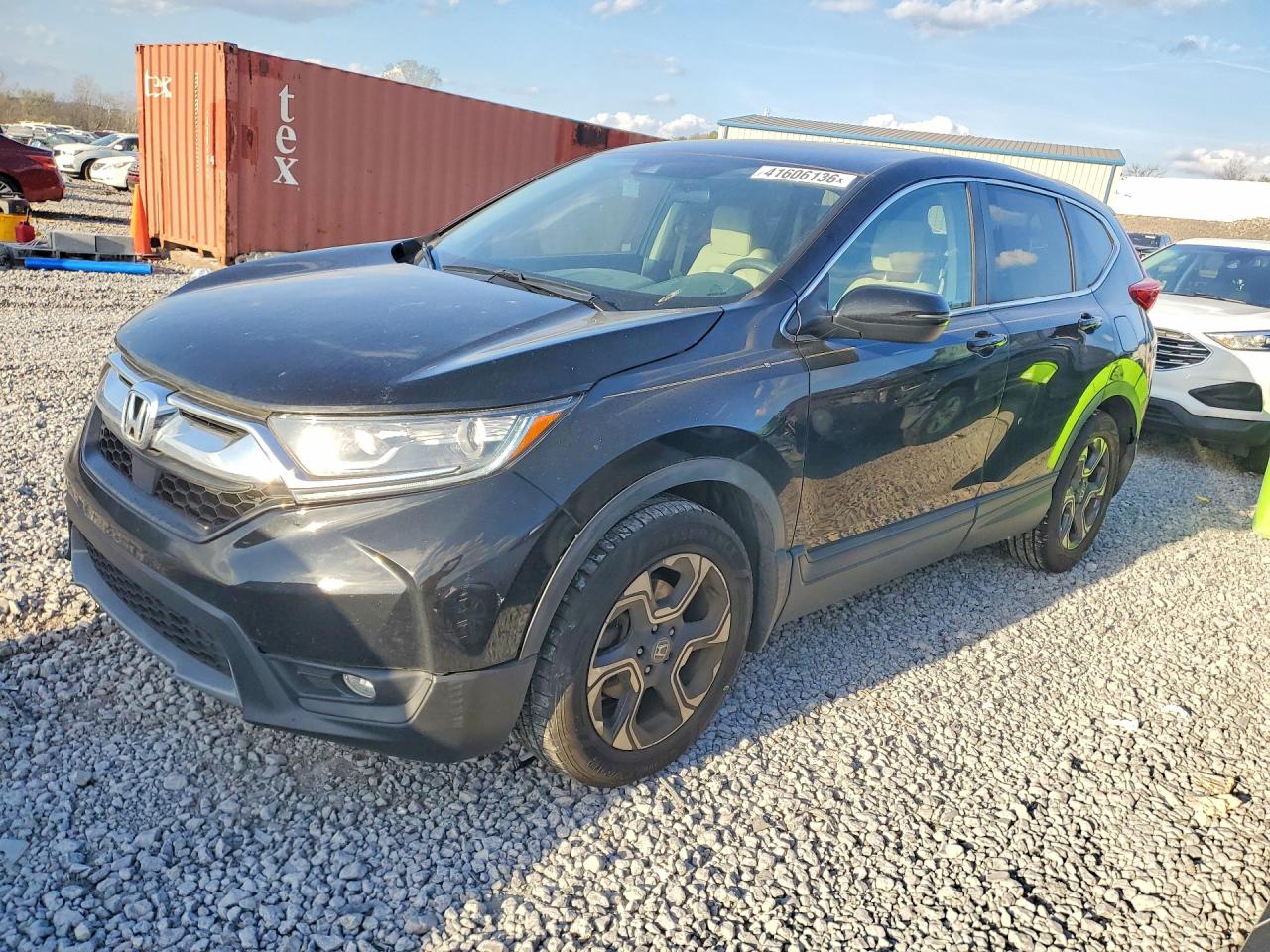 Salvage Honda CR-V Image