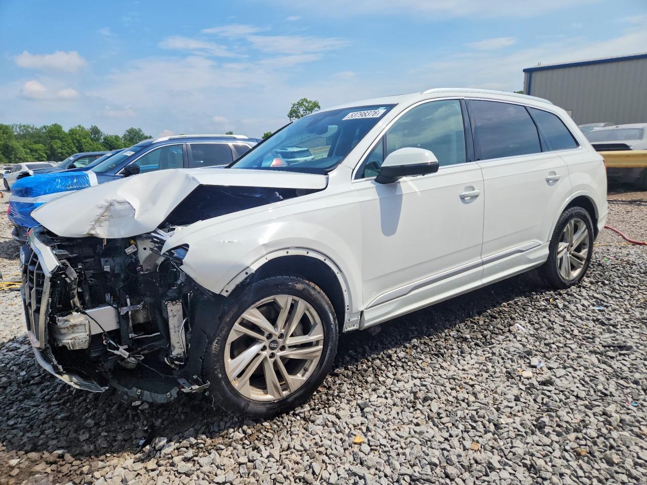Salvage Audi Q7 Image