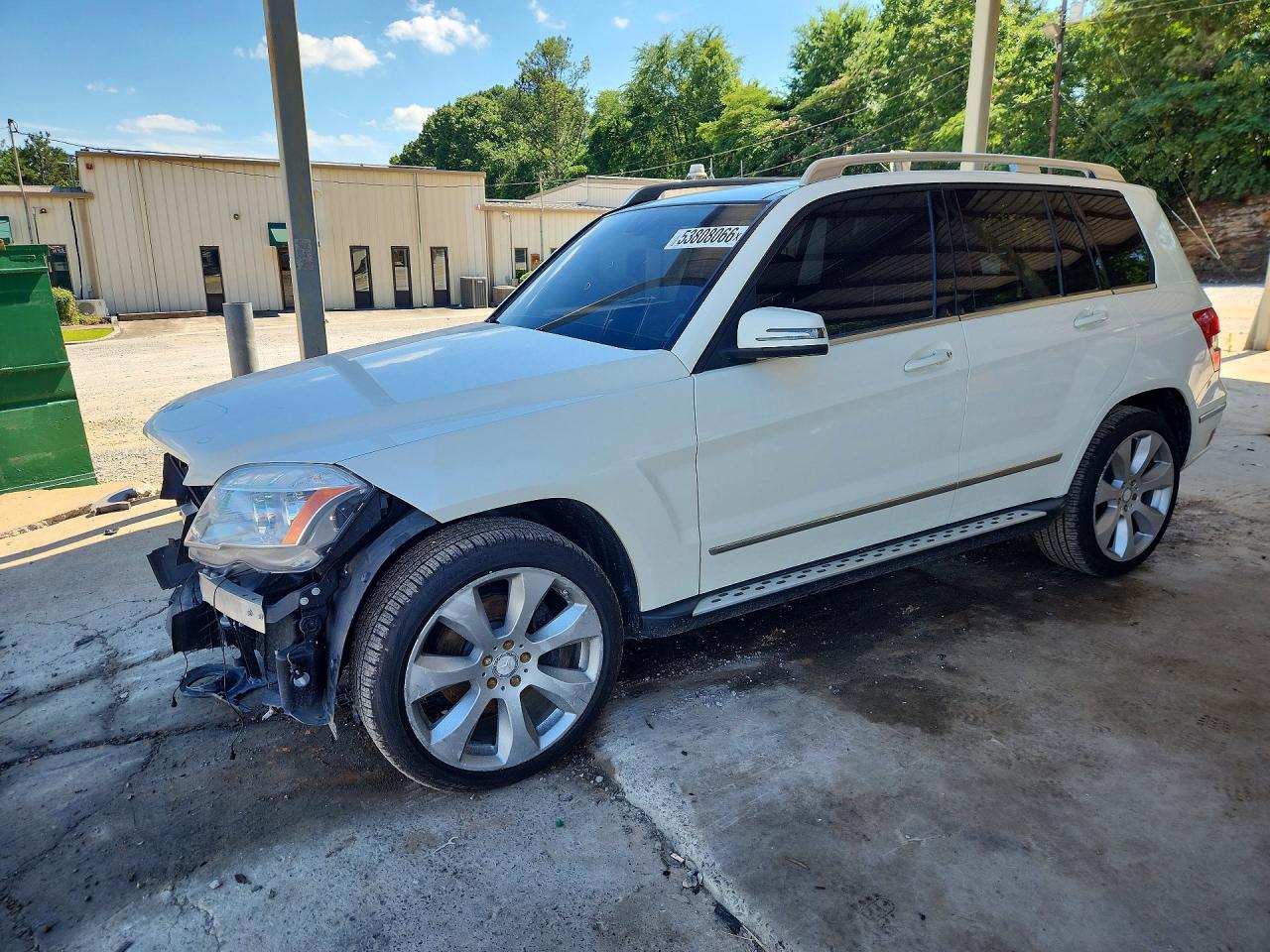 Salvage Mercedes-Benz GLK Image