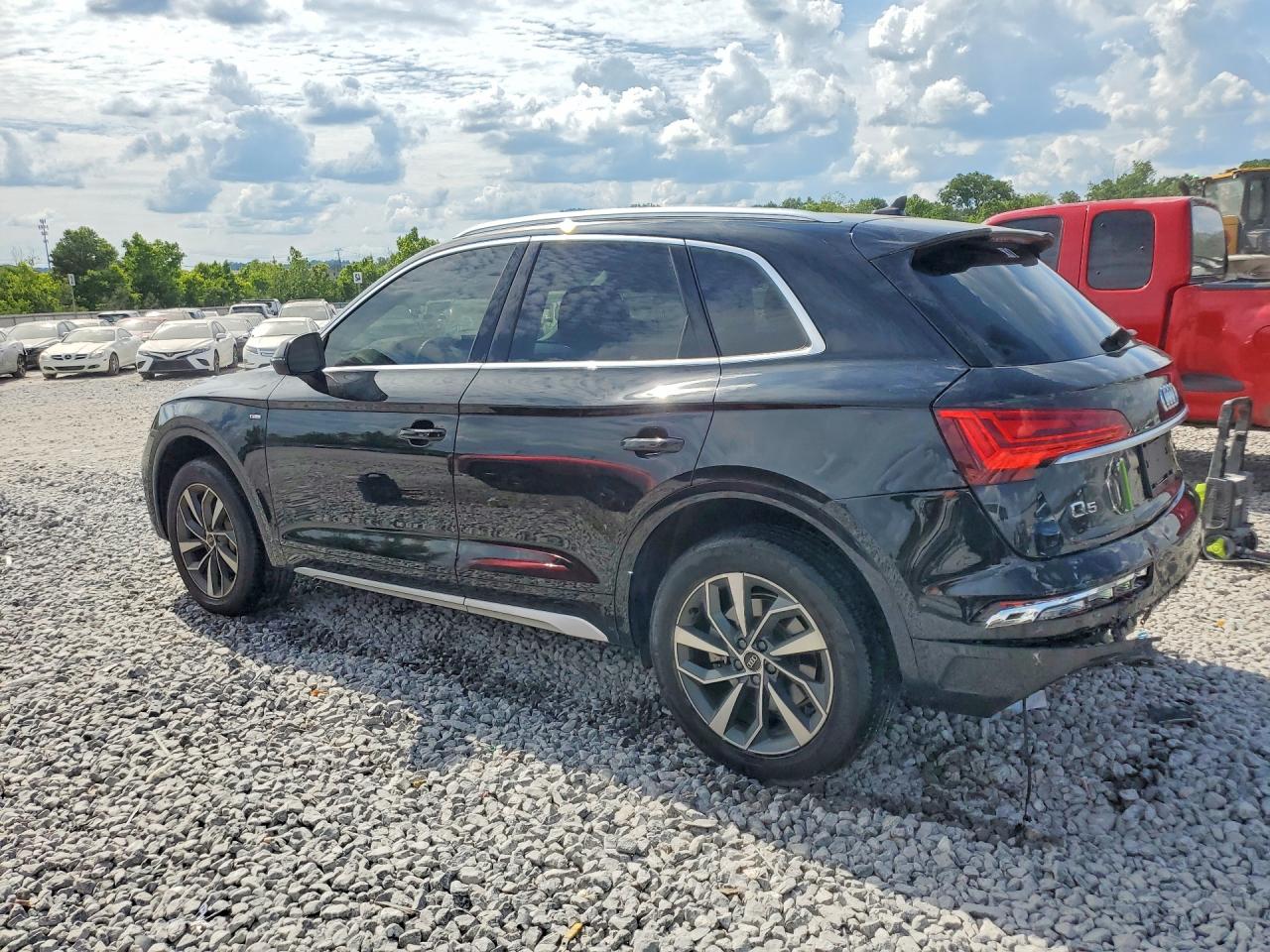 Audi Q5 Premium 45