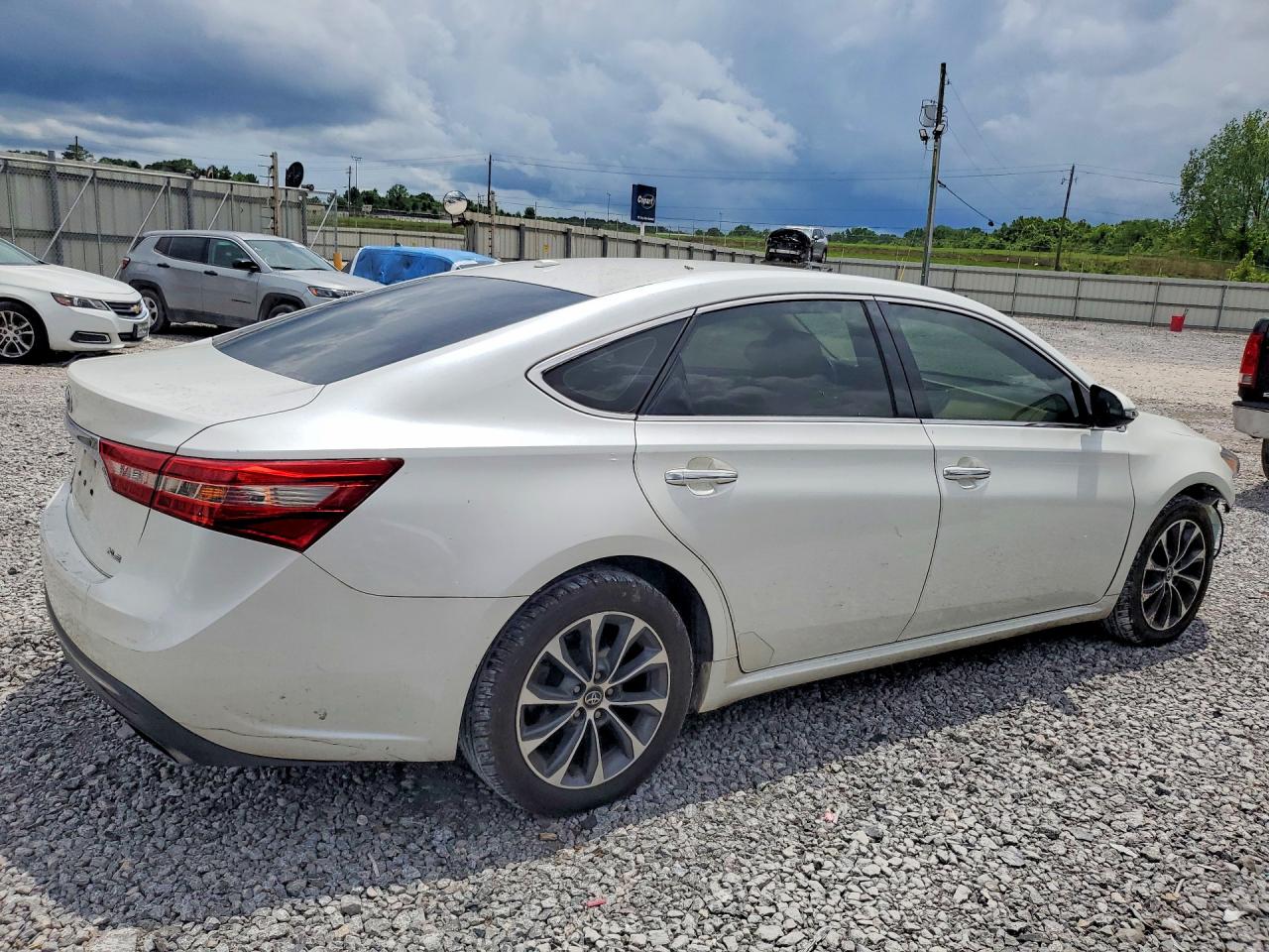 Toyota Avalon Xle Premium