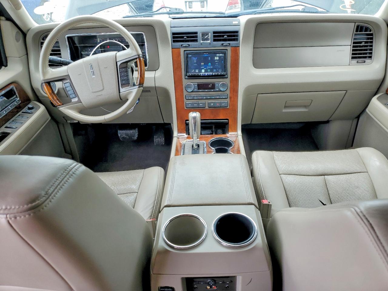 Lincoln Navigator