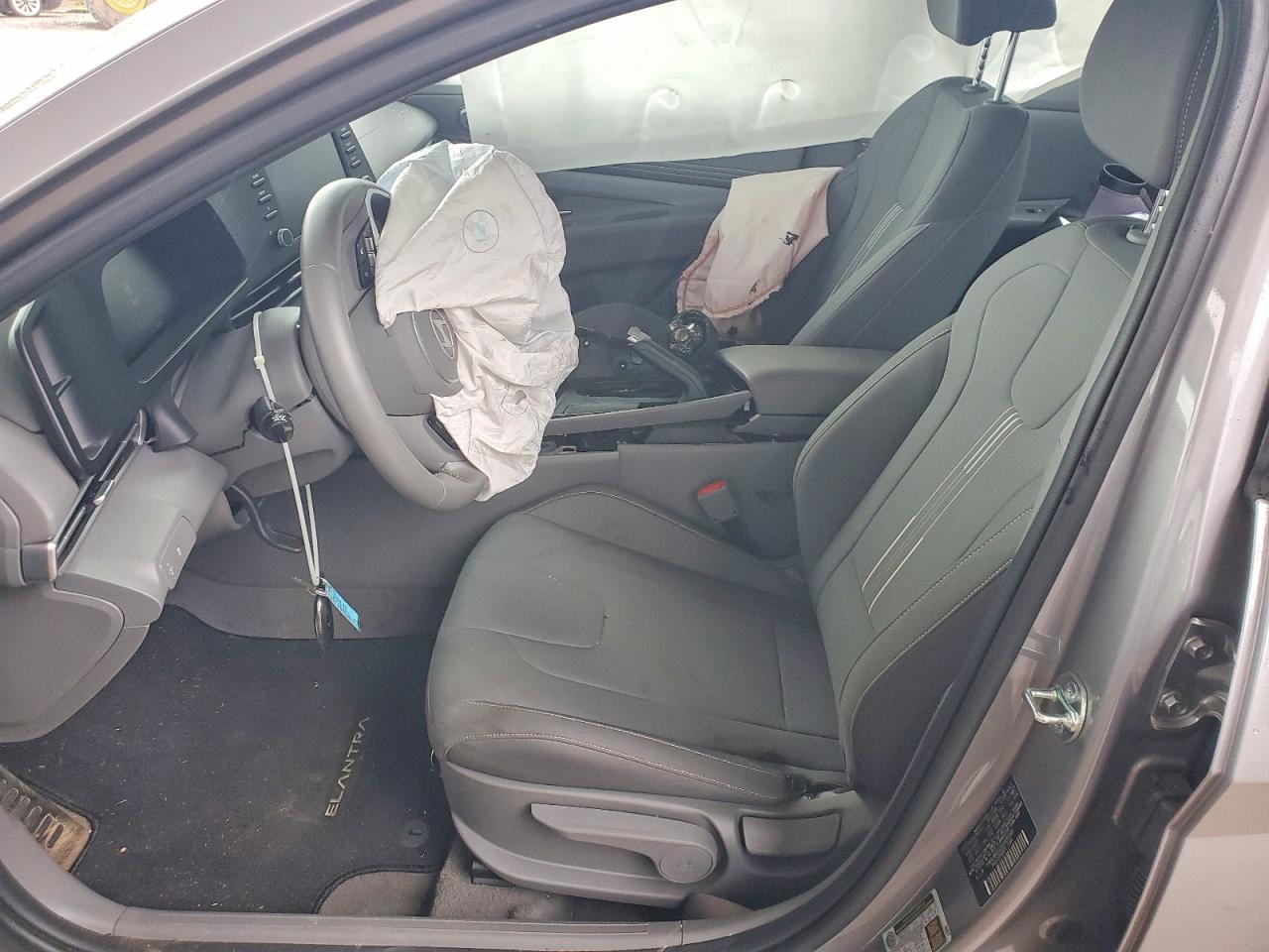 Hyundai ELANTRA Sel Sport