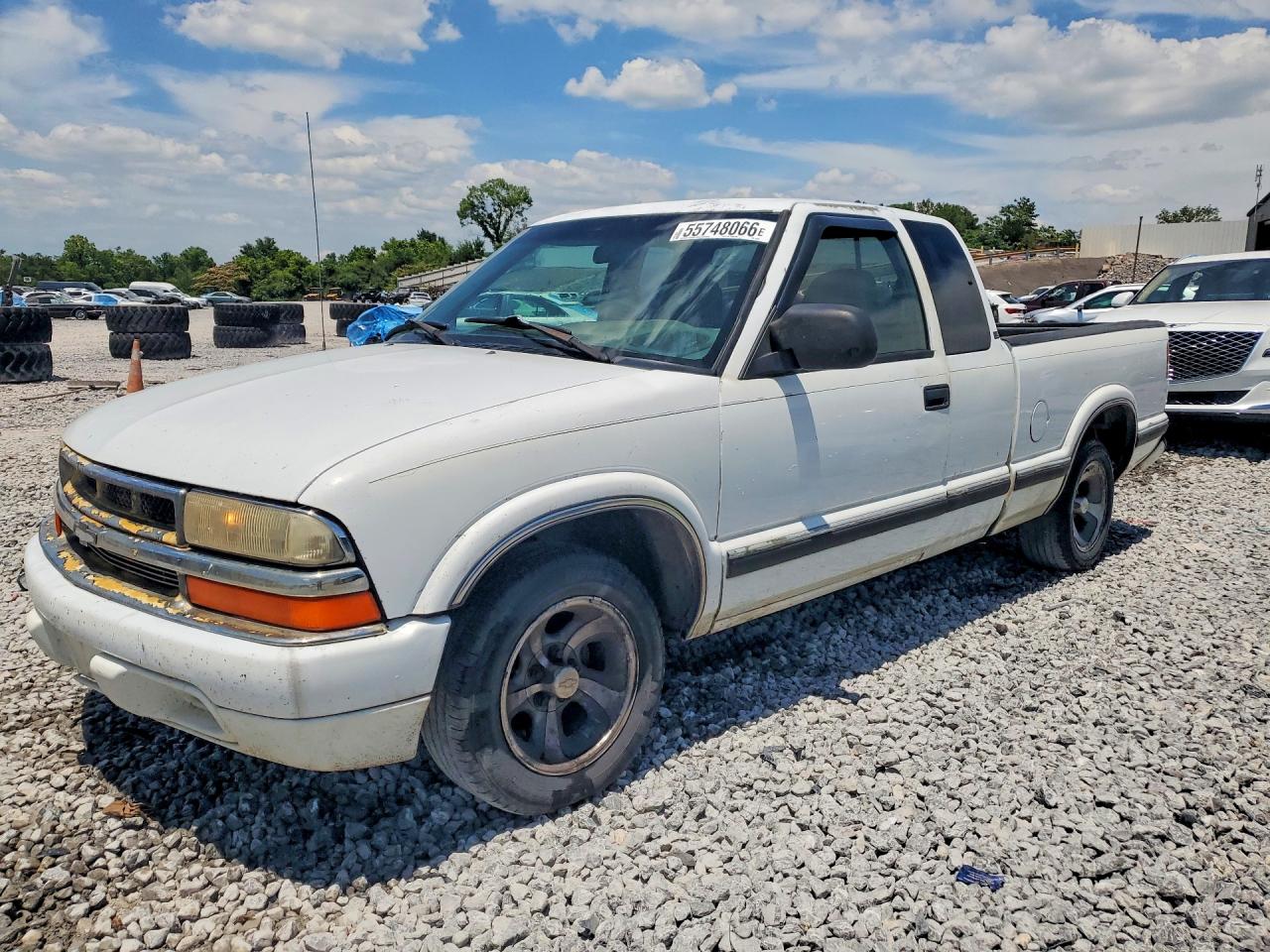 Salvage Chevrolet S-10 Image