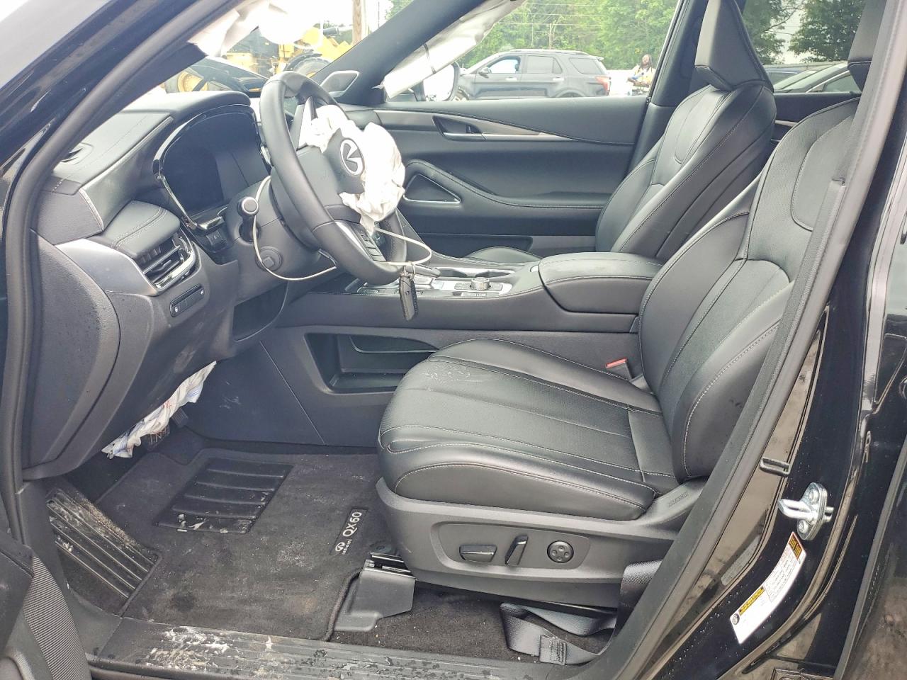 INFINITI Qx Luxe