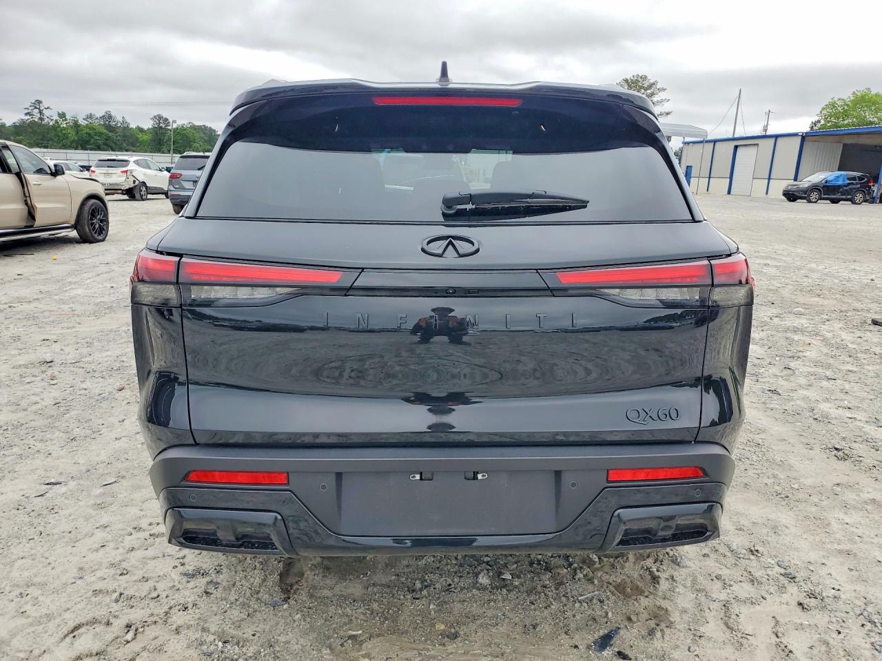 INFINITI Qx Luxe