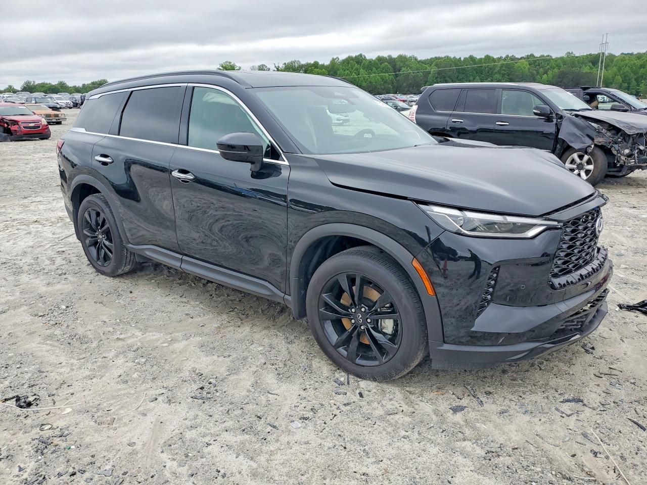 INFINITI Qx Luxe