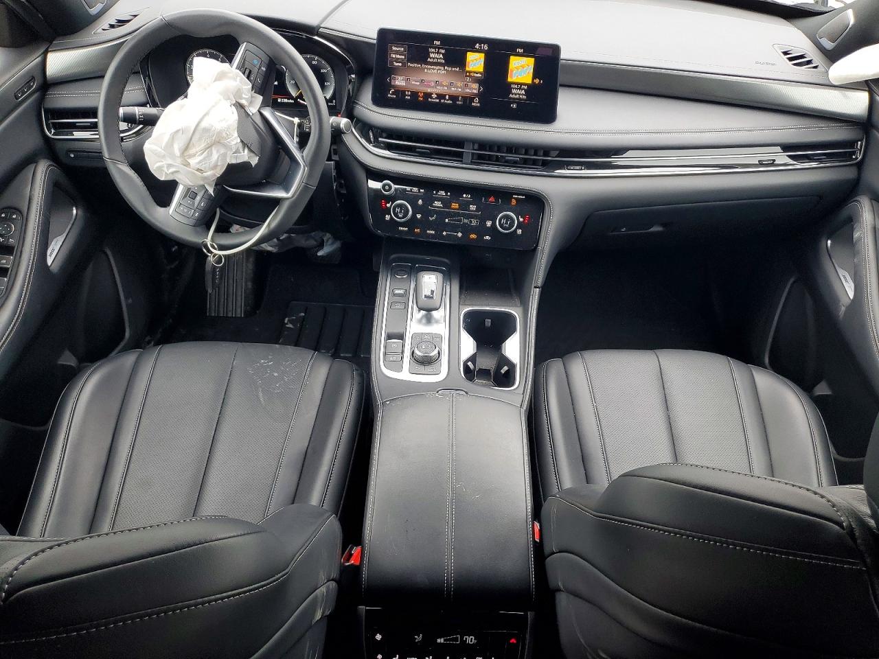 INFINITI Qx Luxe