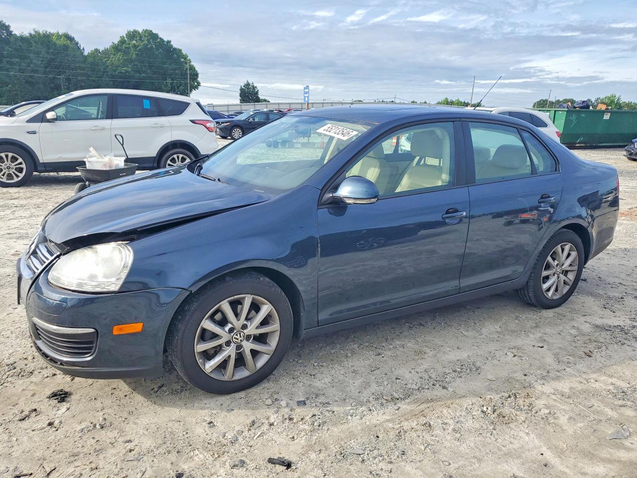 Salvage Volkswagen Jetta Image
