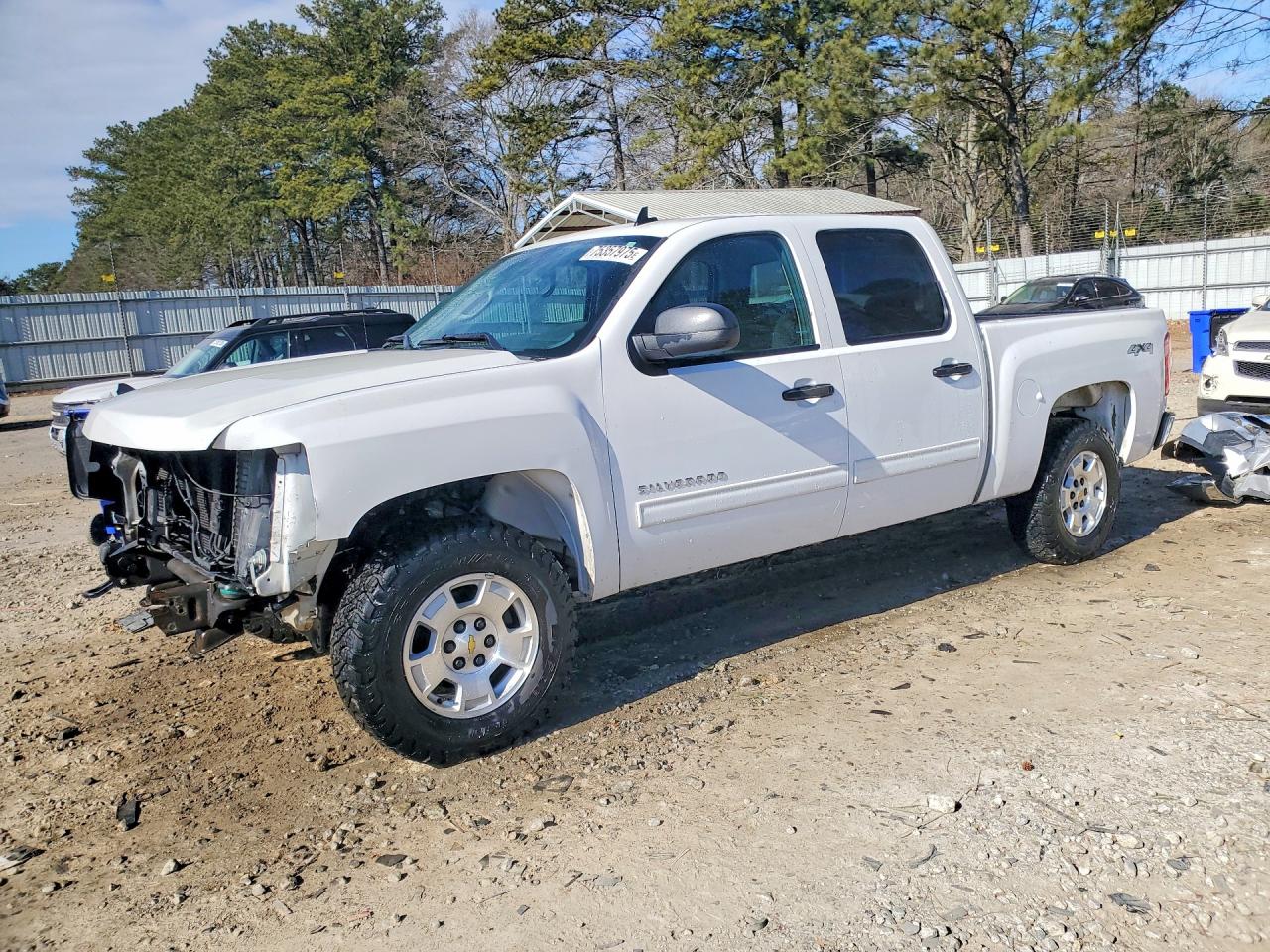 Salvage Chevrolet Silverado Image