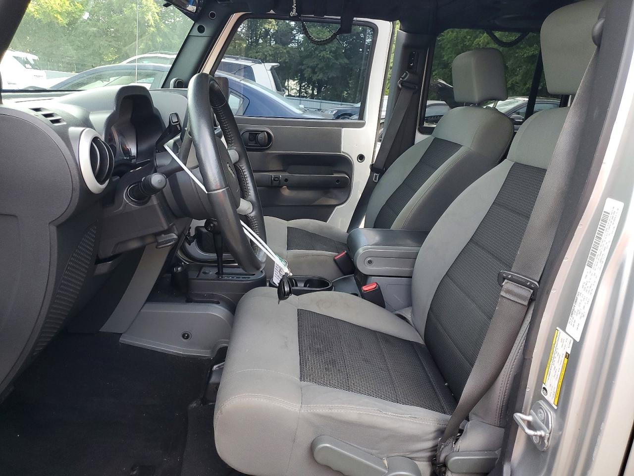 Jeep Wrangler Sahara