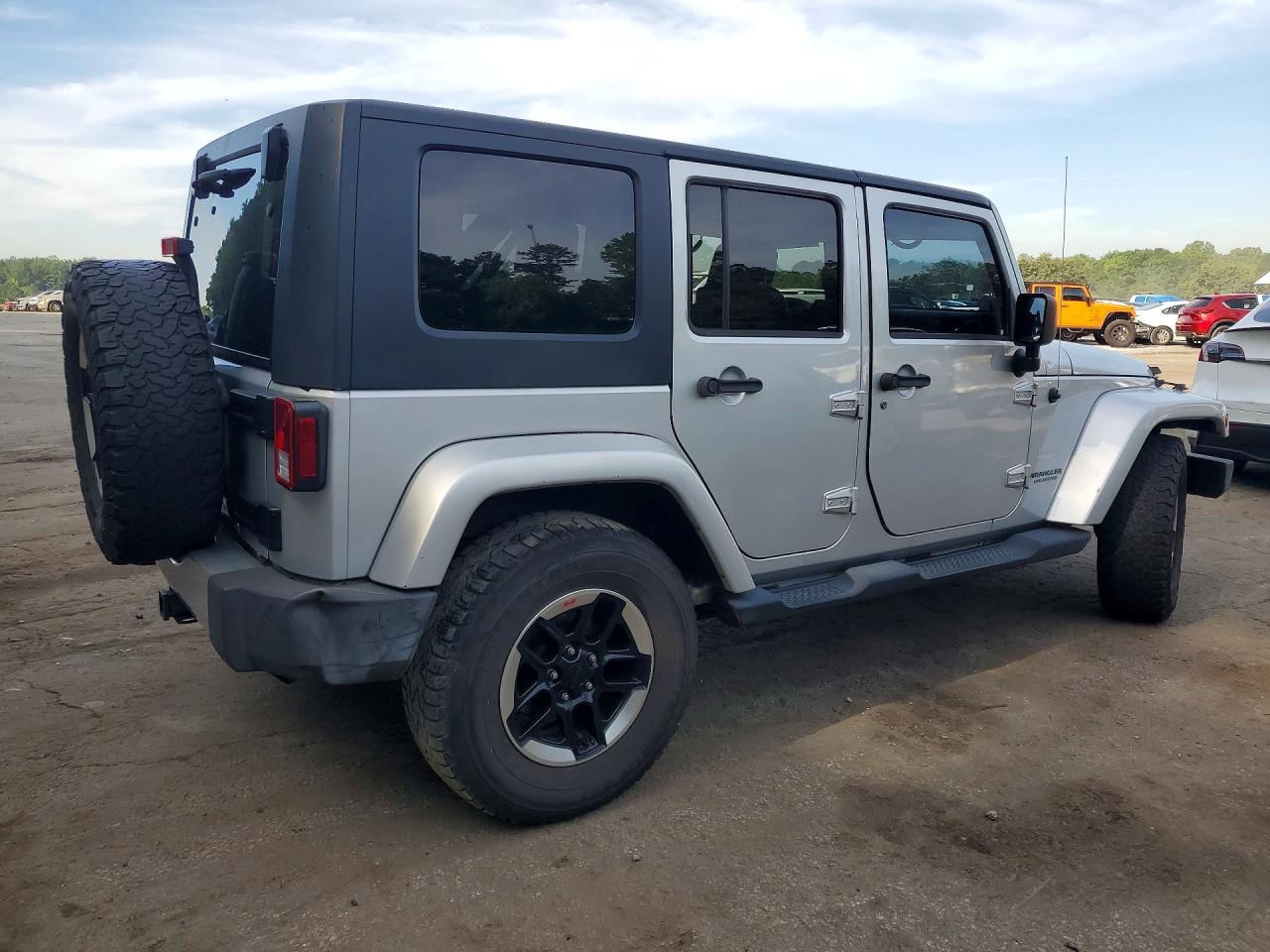 Jeep Wrangler Sahara