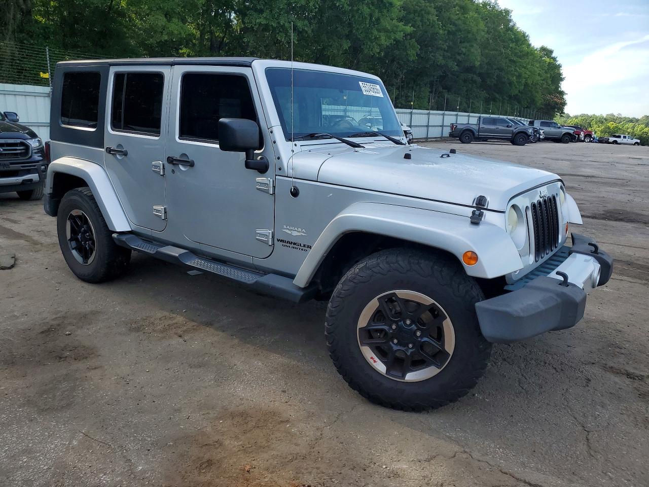 Jeep Wrangler Sahara