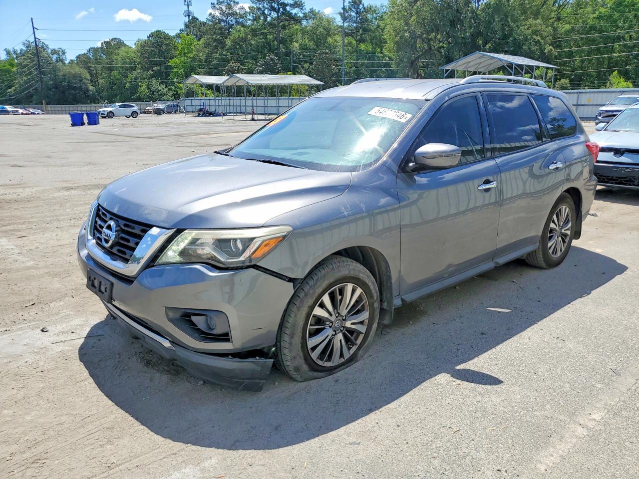 Salvage Nissan Pathfinder Image