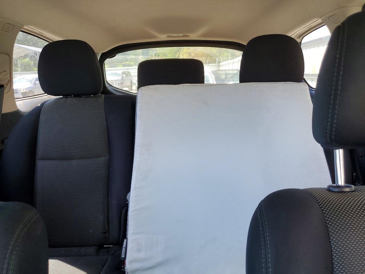 Nissan Pathfinder S