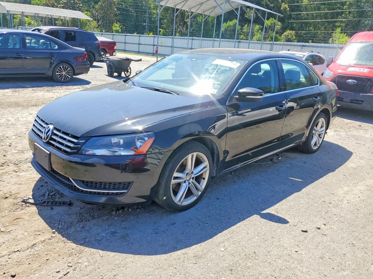Salvage Volkswagen Passat Image