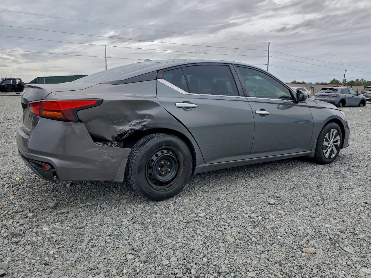 Nissan Altima S