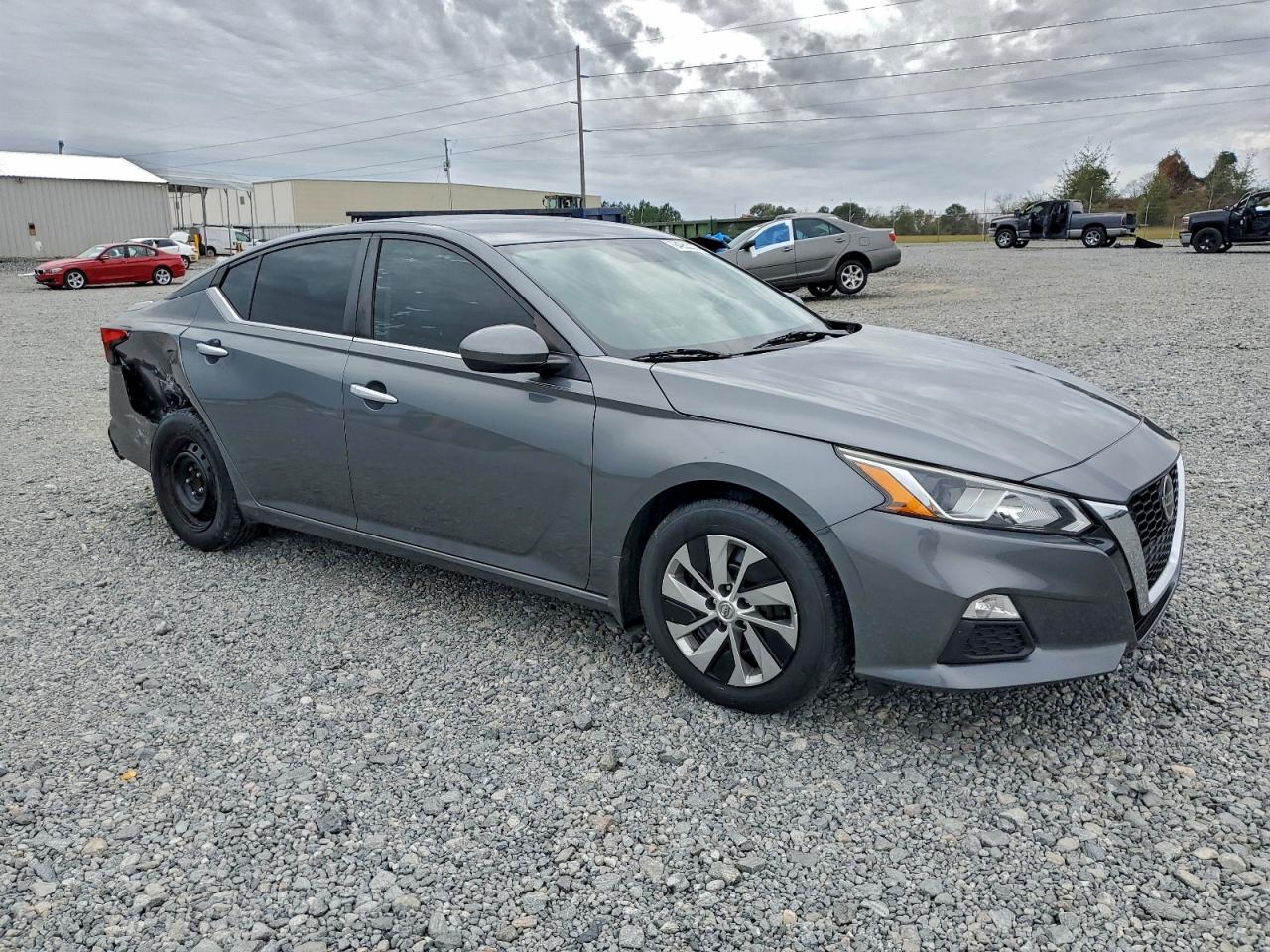 Nissan Altima S