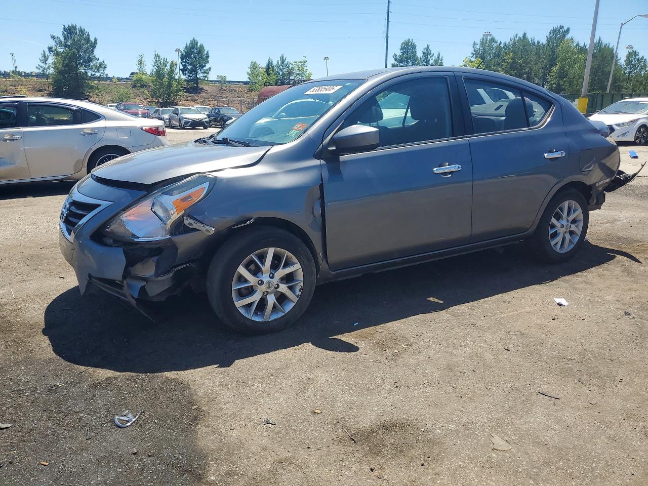 Salvage Nissan Versa Image