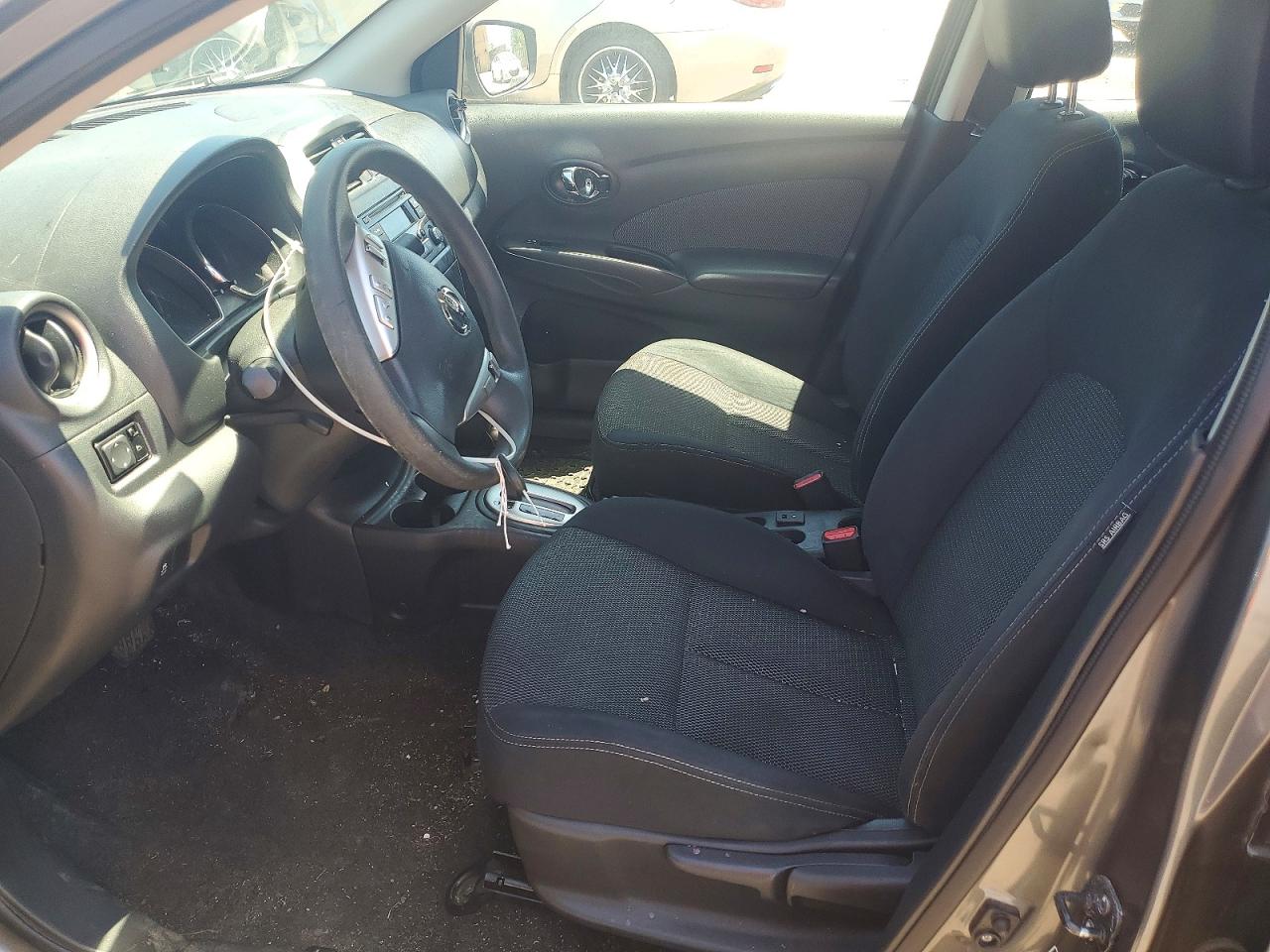 Nissan Versa 1.6 Sv