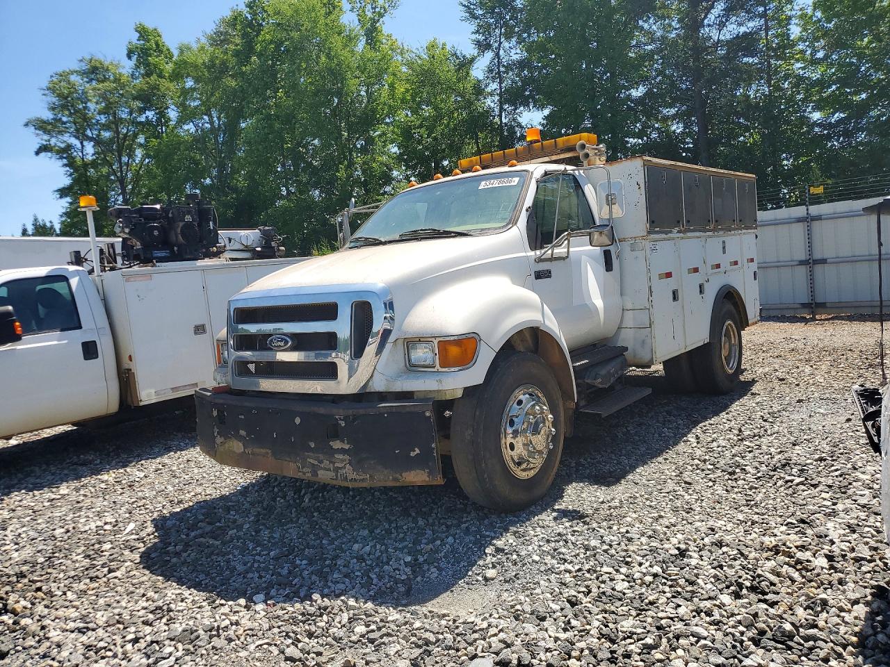 Salvage Ford F-650 Image