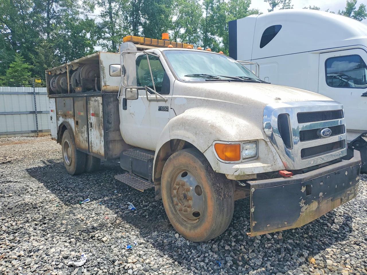 Ford F-650 Super Duty
