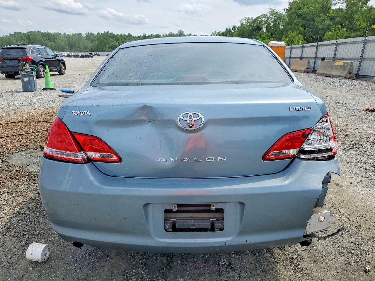 Toyota Avalon Limited
