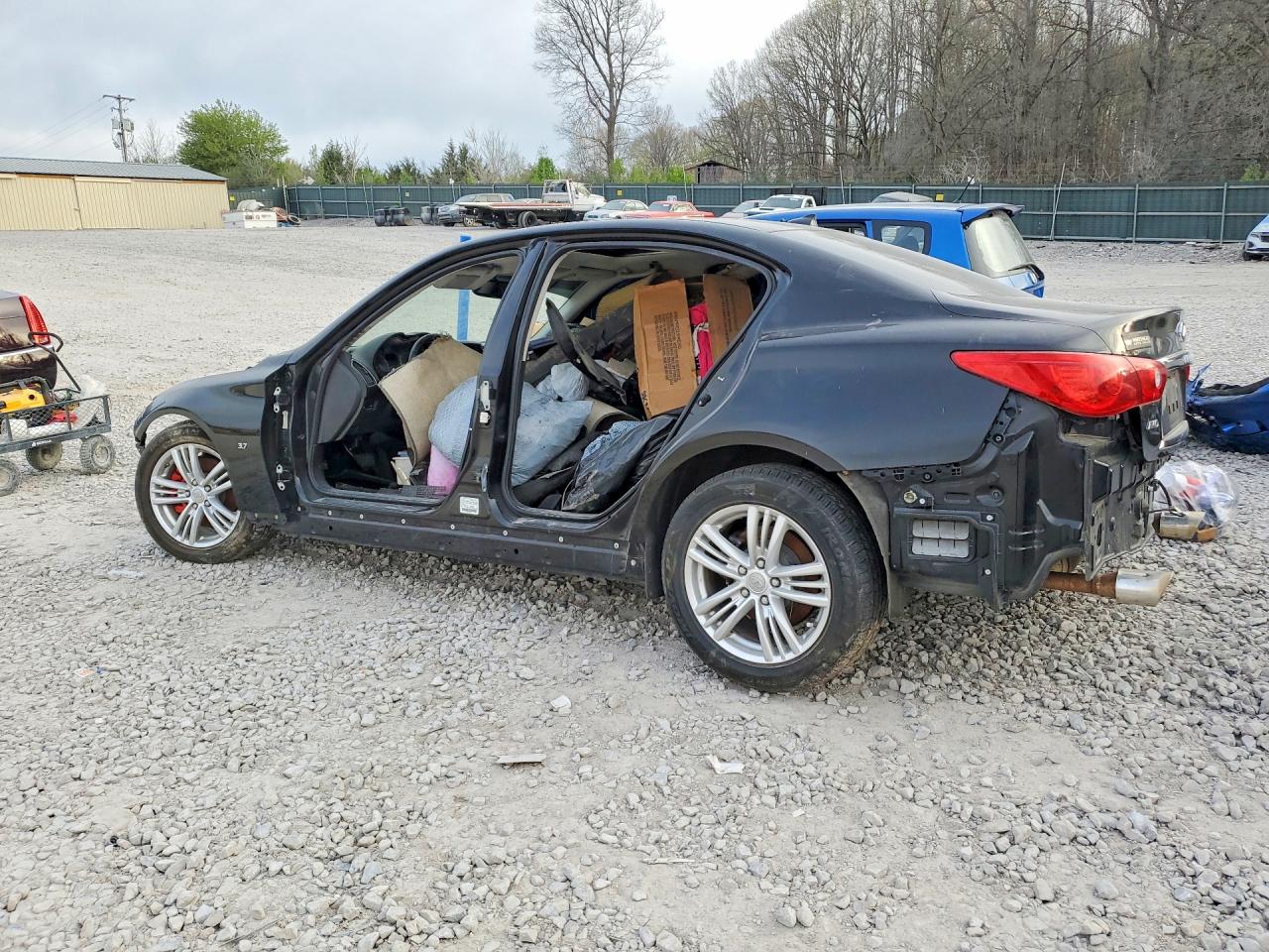INFINITI Q50 Base