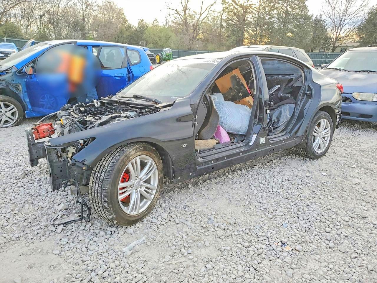 Salvage INFINITI Q50 Image
