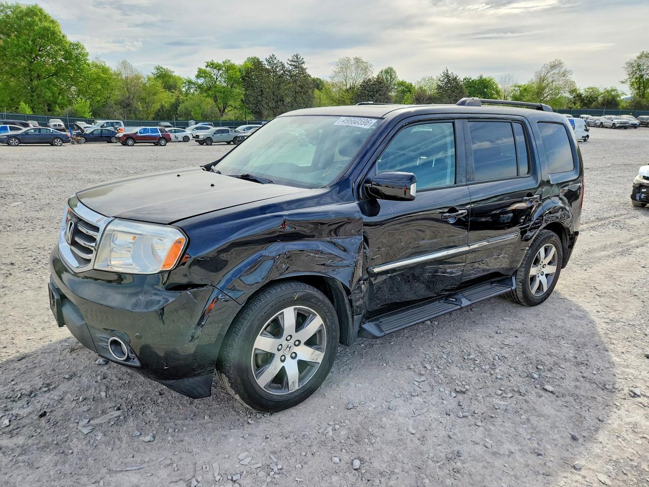 Salvage Honda Pilot Image