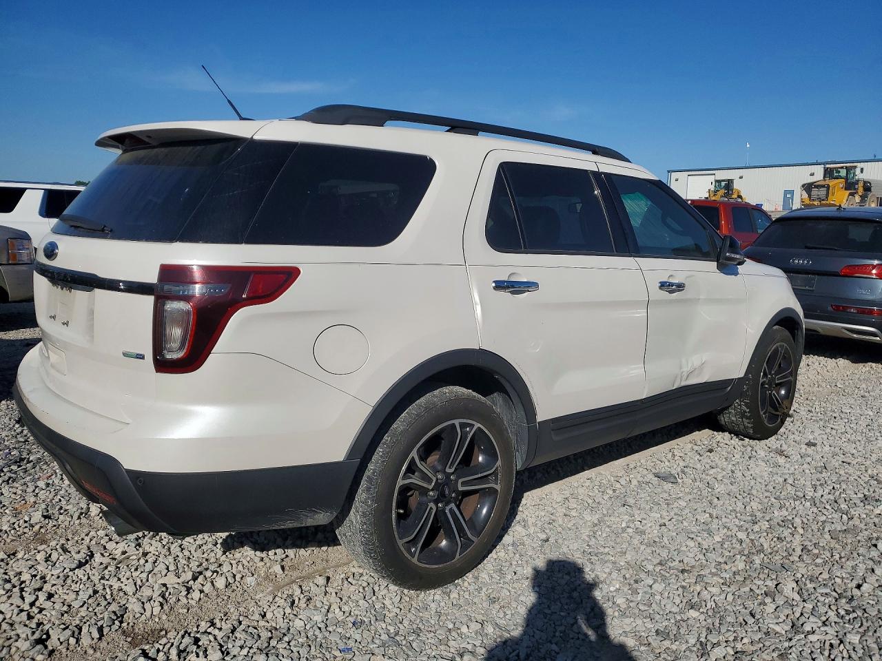 Ford Explorer Sport