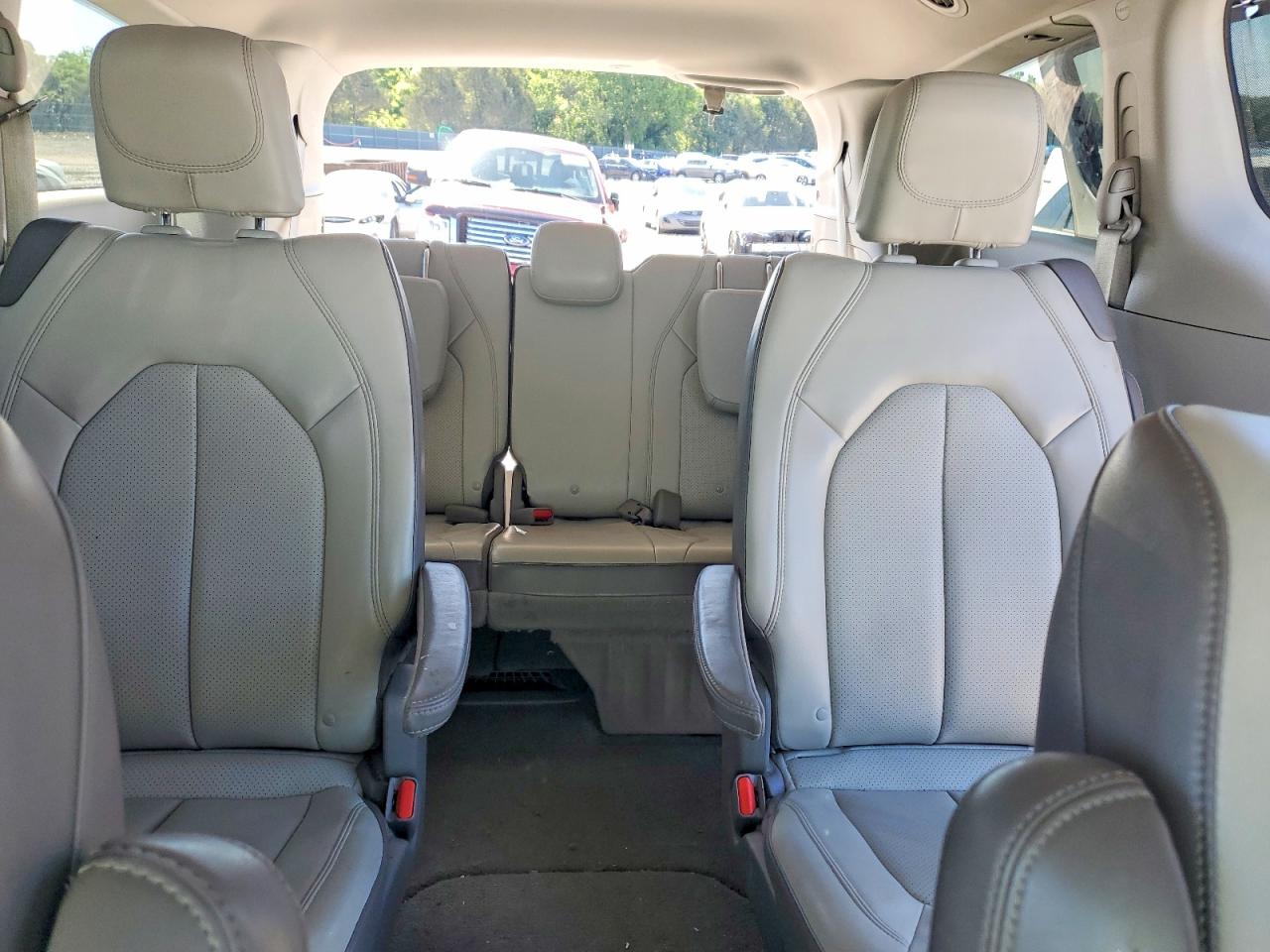 Chrysler Minivan Lxi