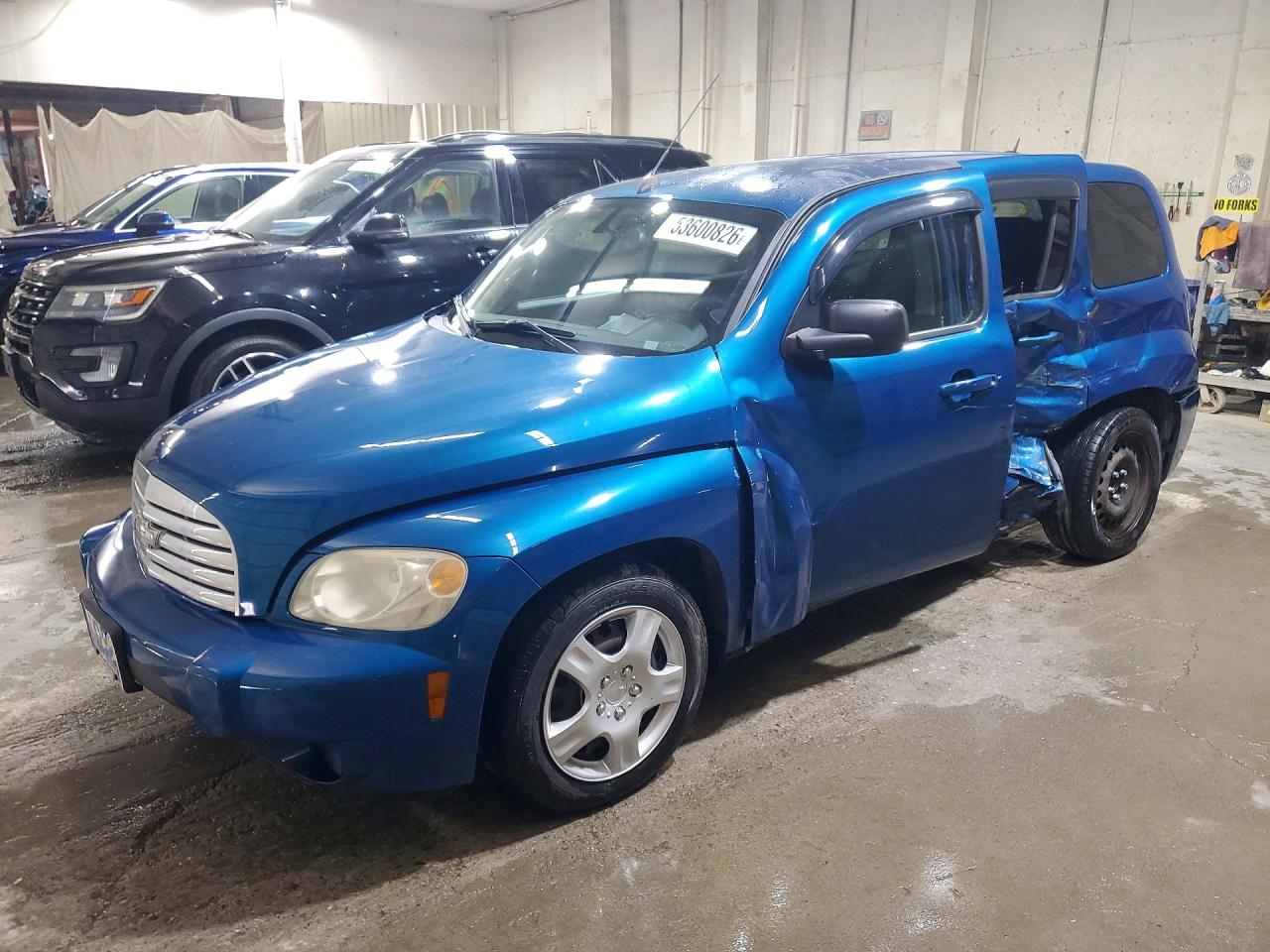 Salvage Chevrolet HHR Image