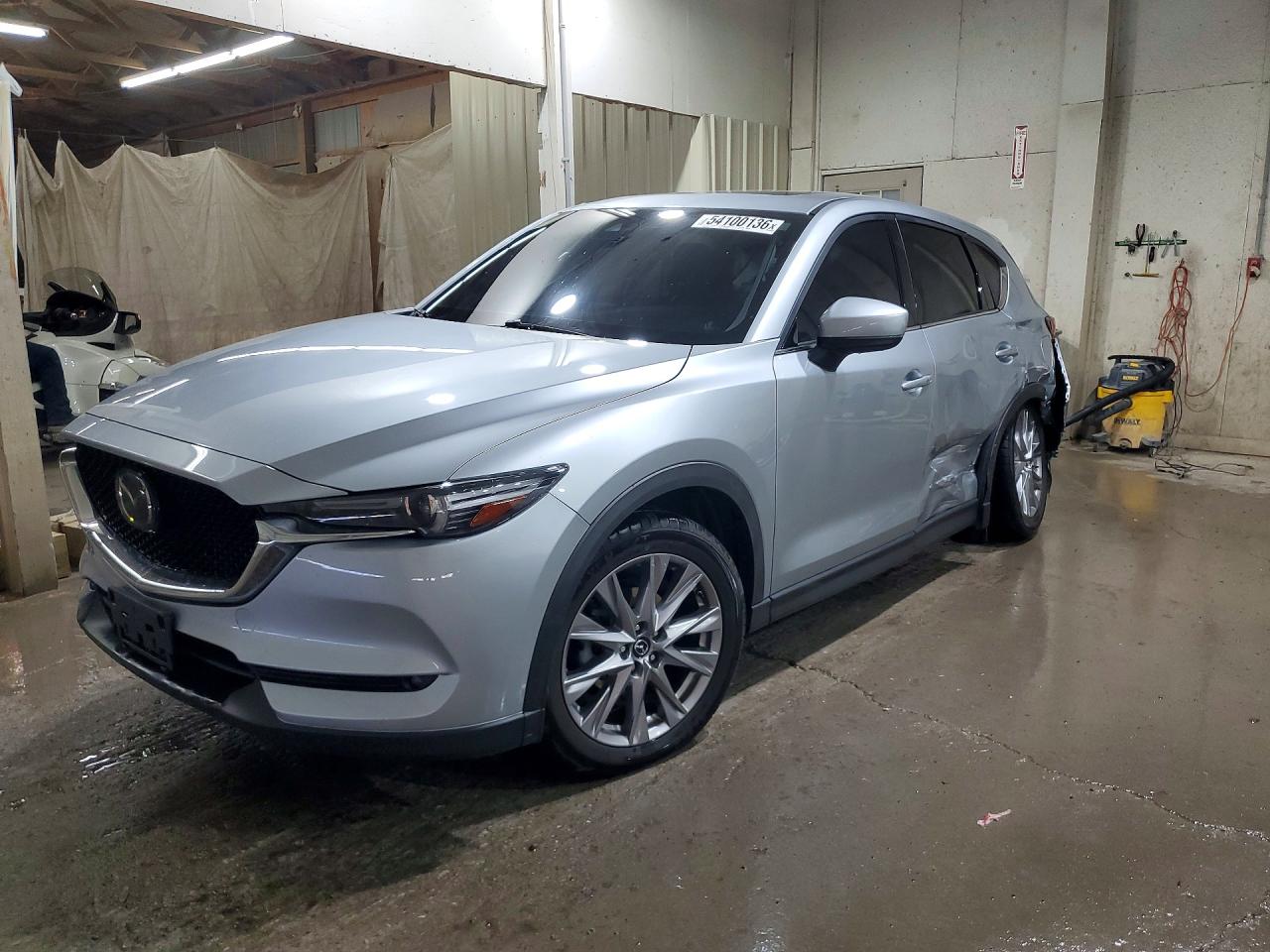 Salvage Mazda Cx Image