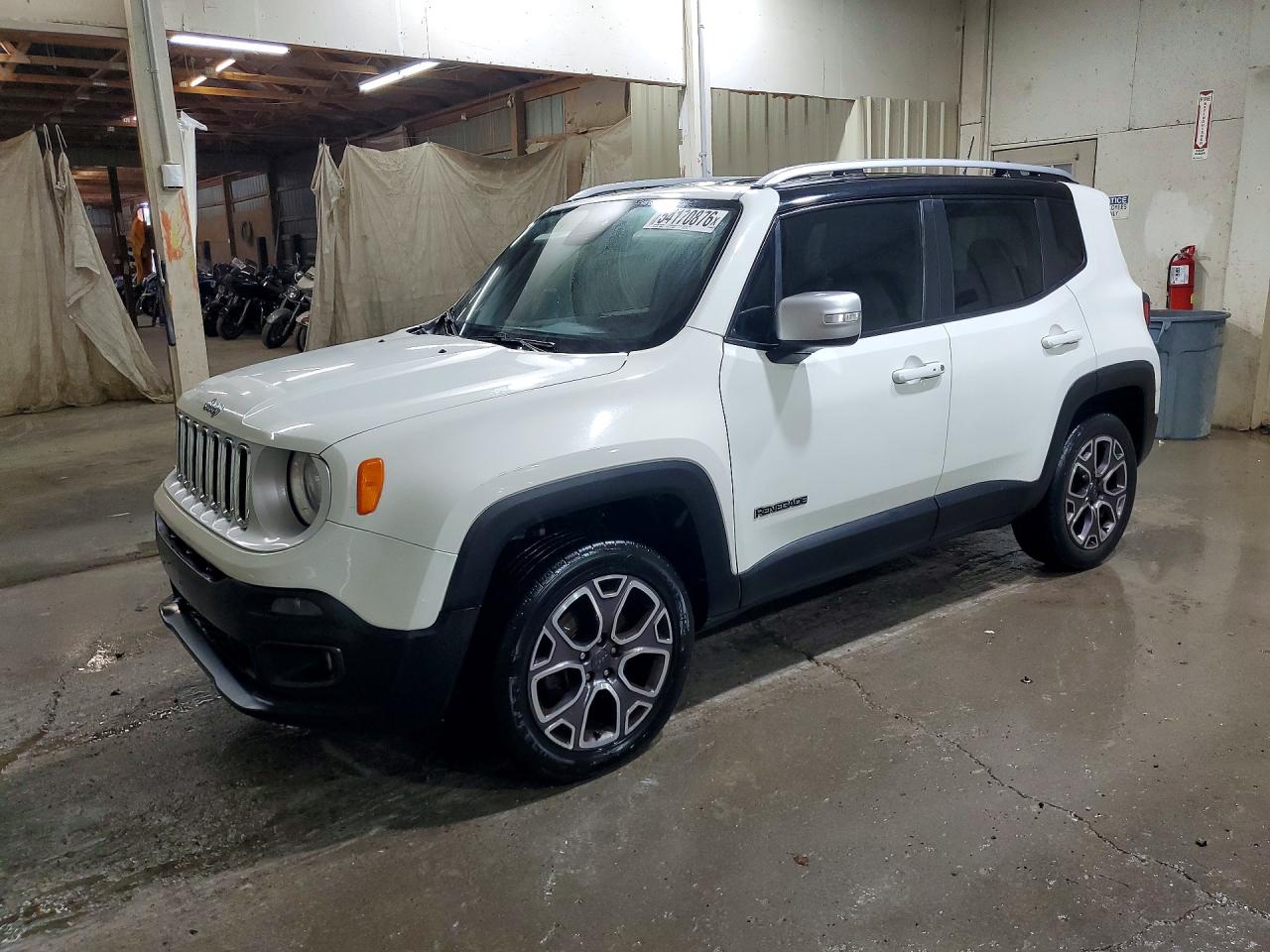 Salvage Jeep Renegade Image