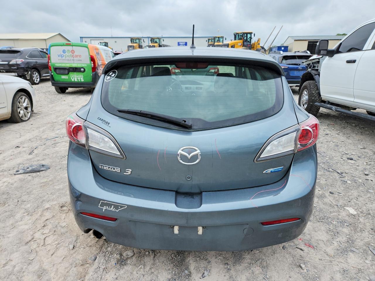 Mazda 3 I