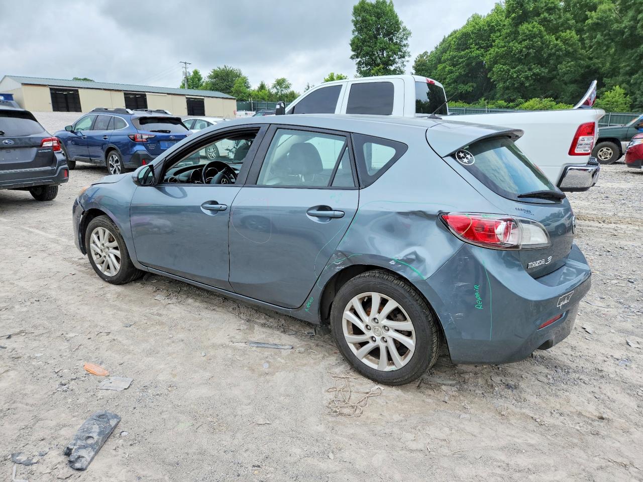 Mazda 3 I