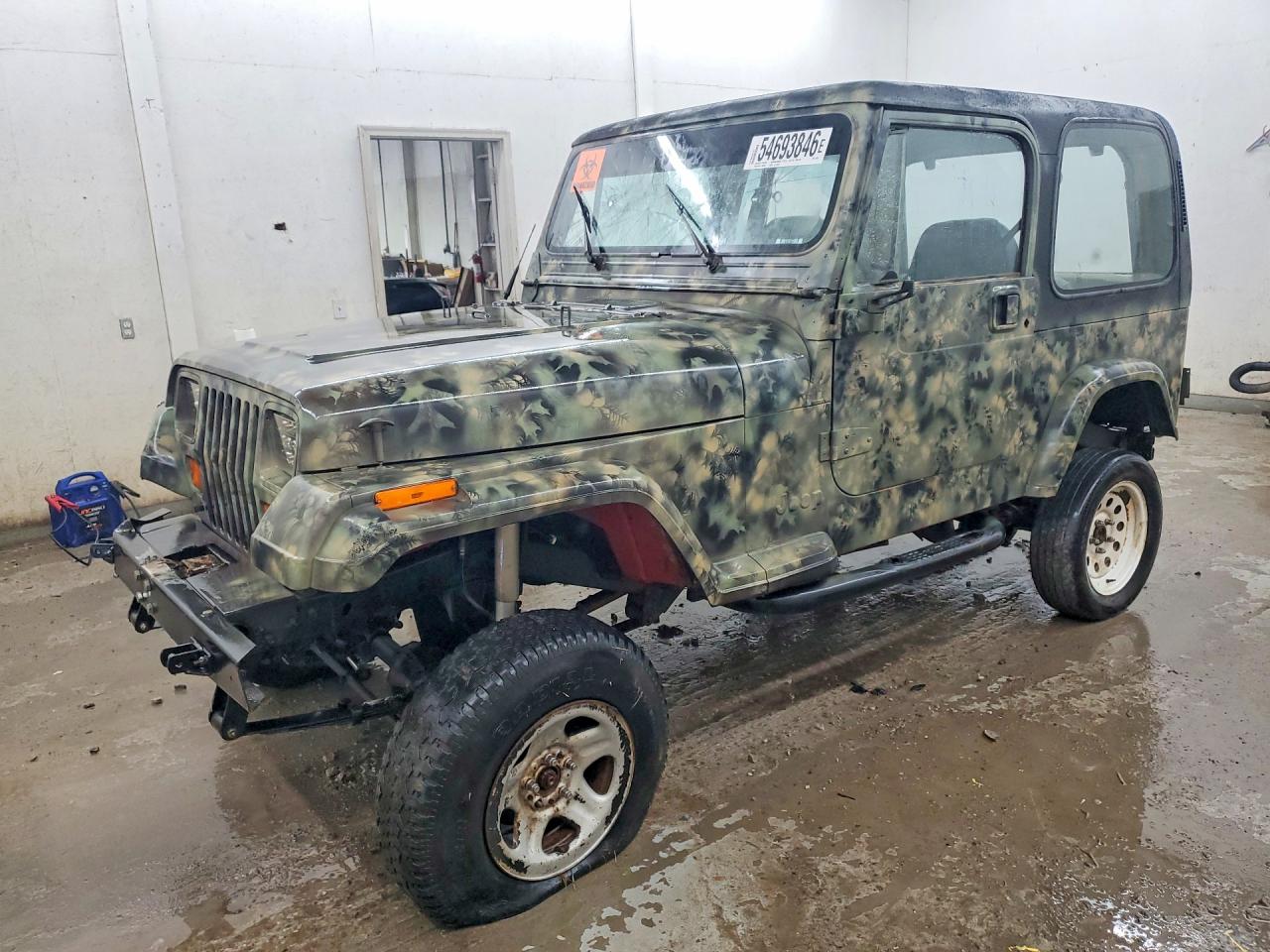 Salvage Jeep Wrangler Image