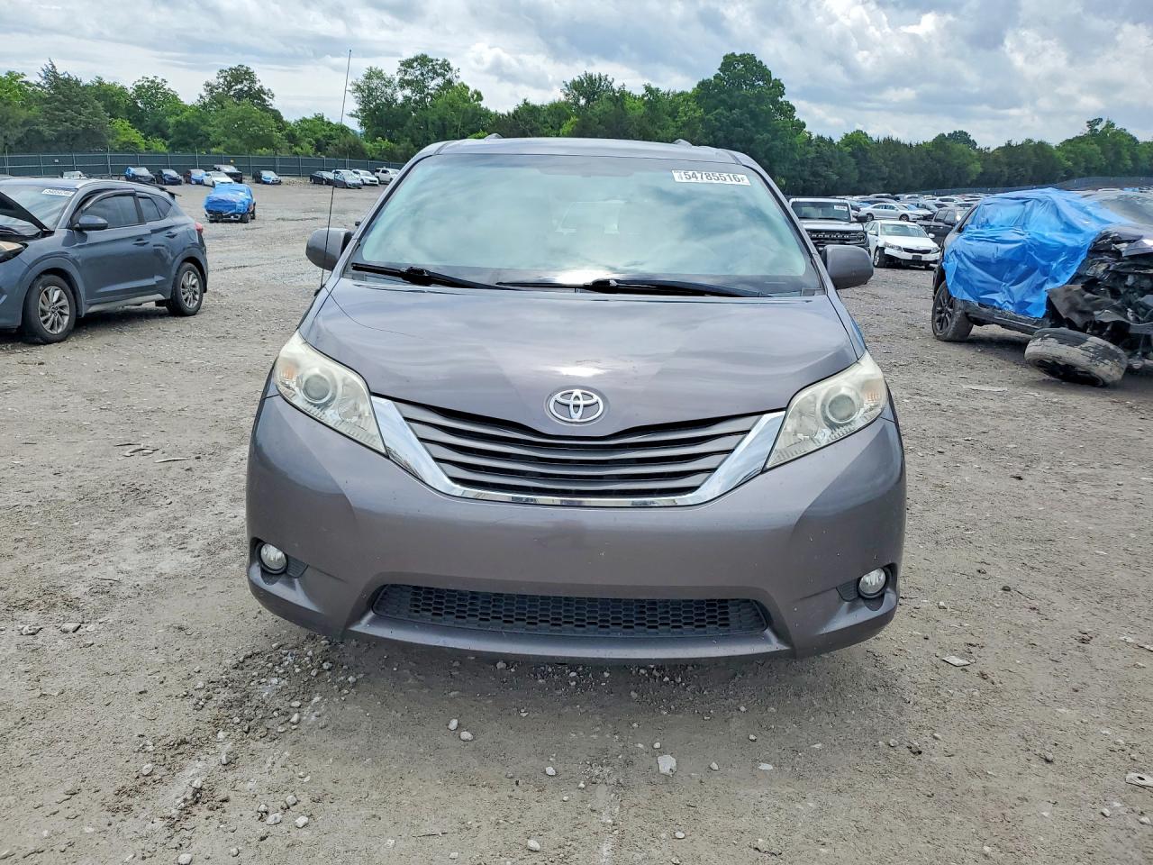 Toyota Sienna Xle 8-passenger