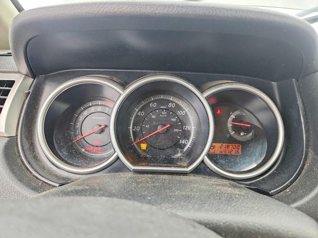 Nissan Versa 1.8 S