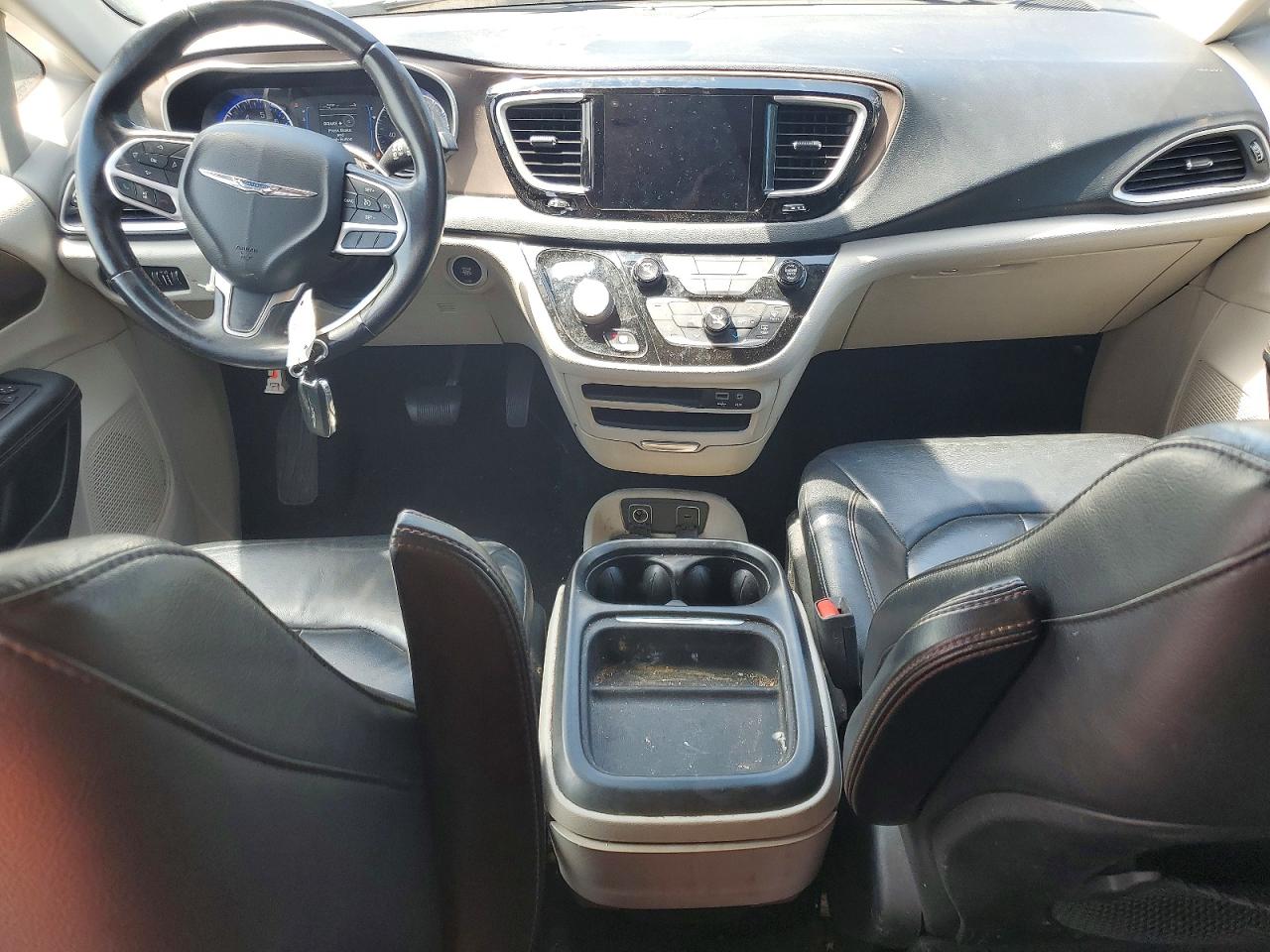 Chrysler Pacifica Touring L