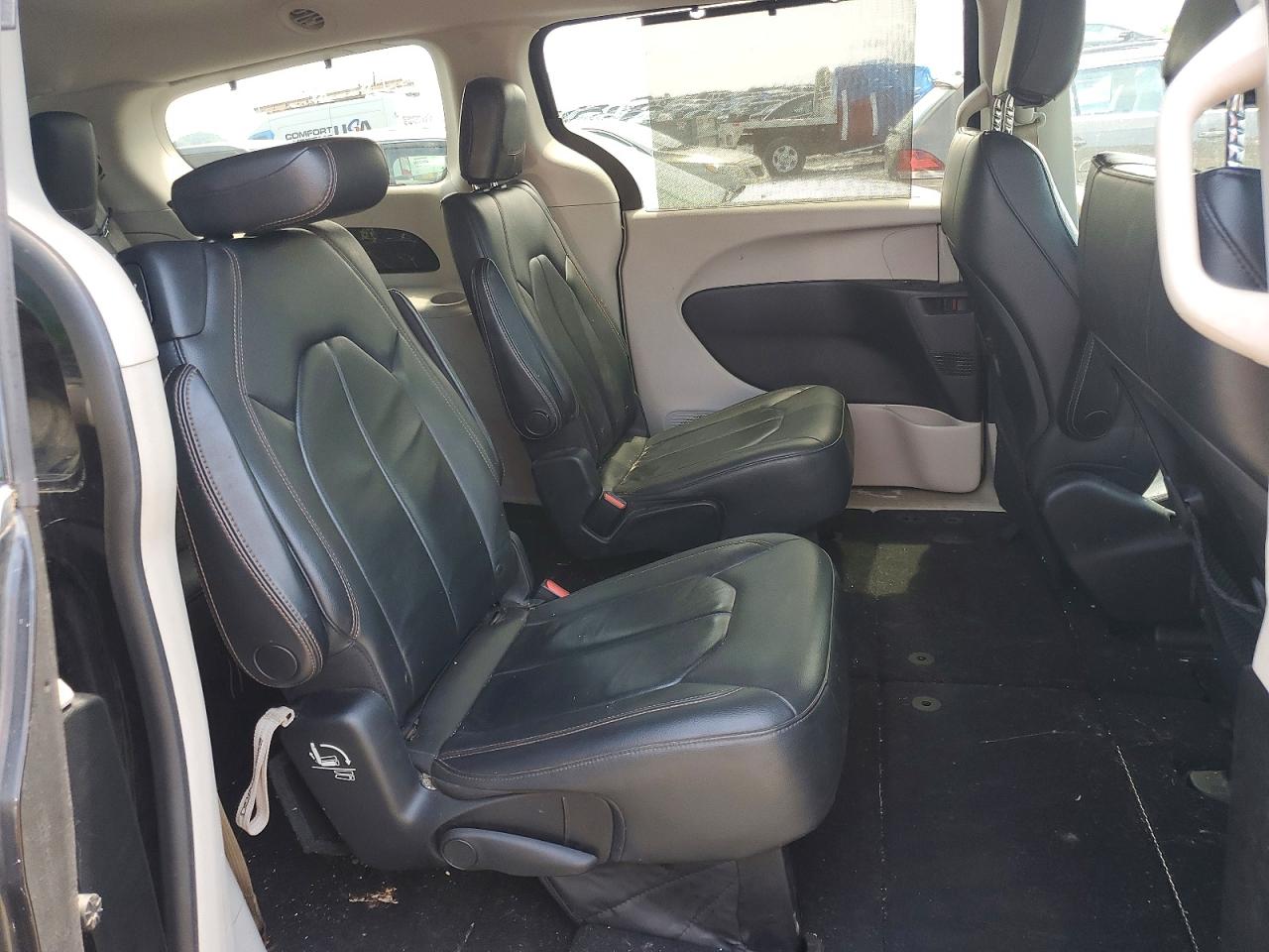 Chrysler Pacifica Touring L