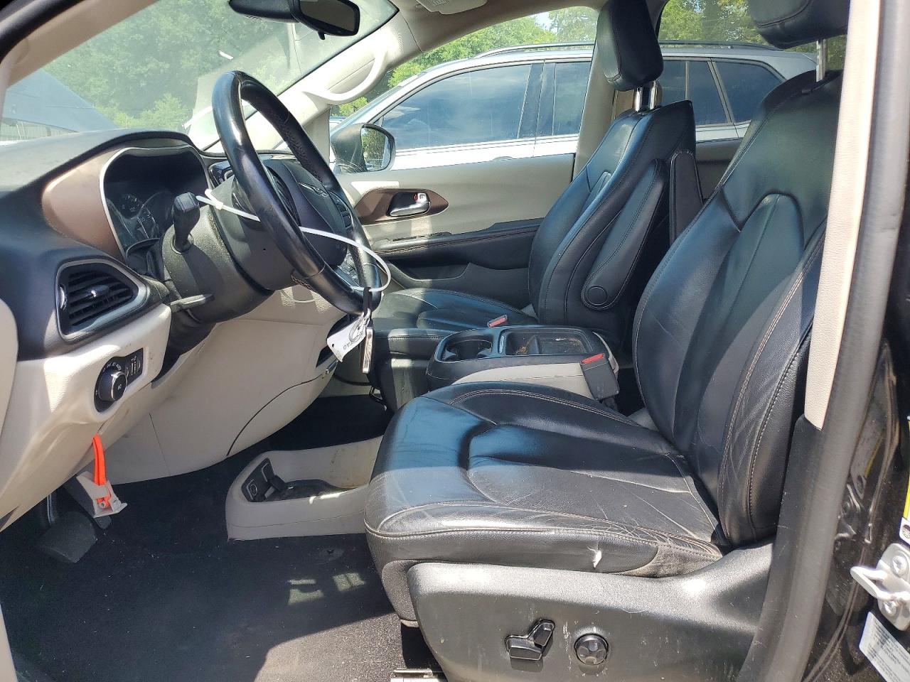 Chrysler Pacifica Touring L