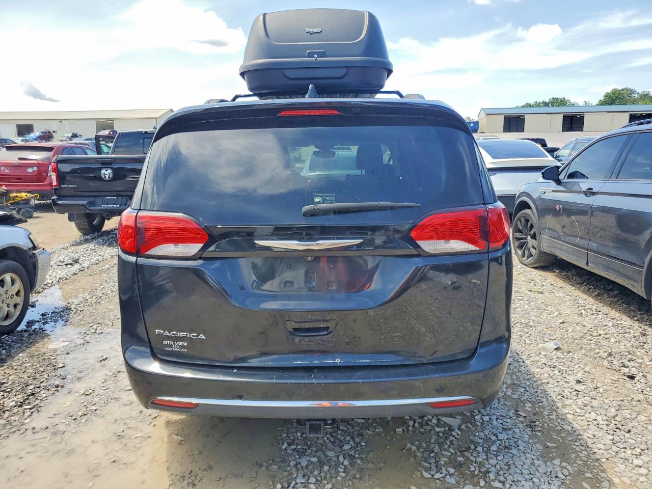 Chrysler Pacifica Touring L