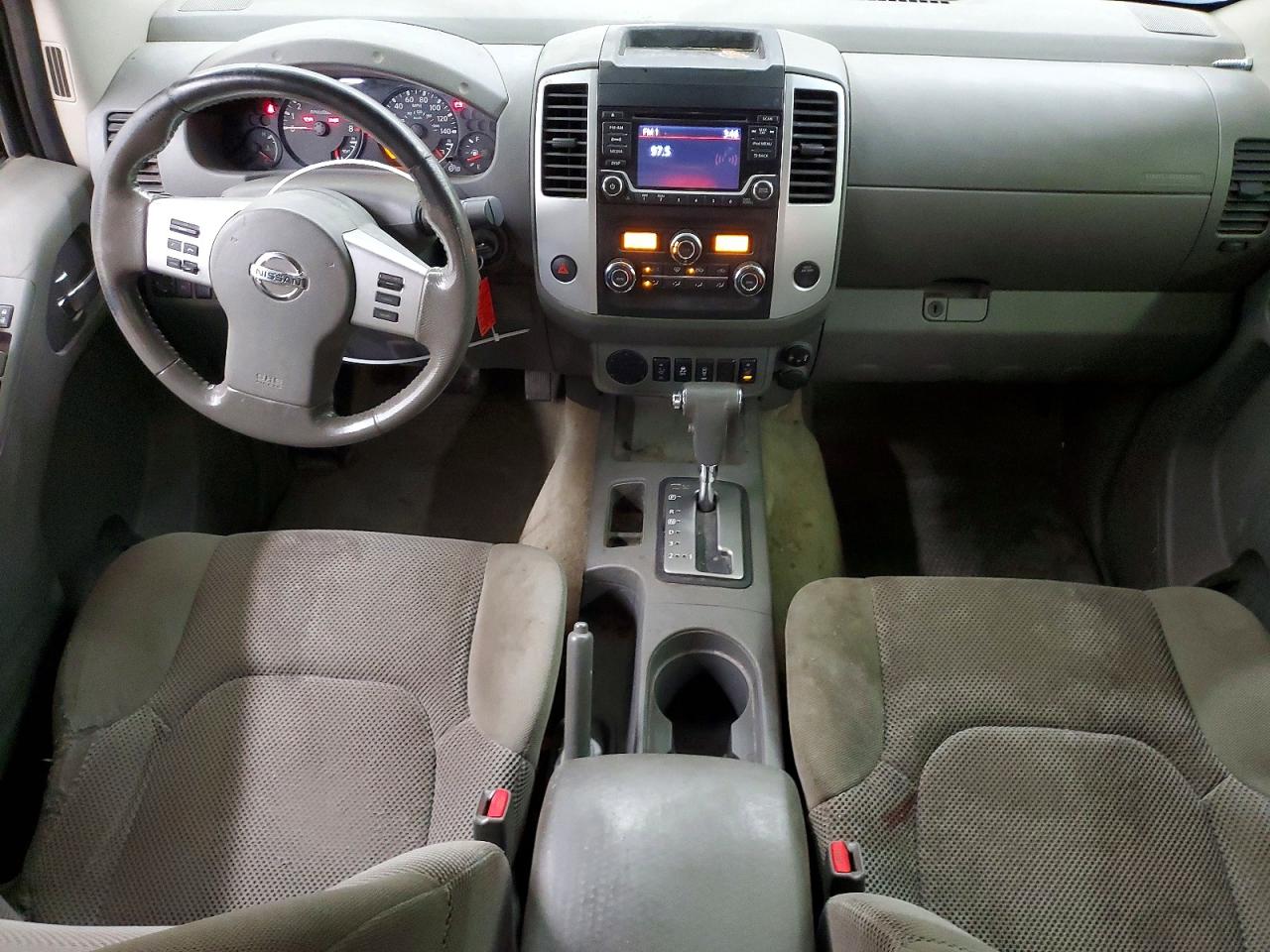 Nissan Frontier Sv