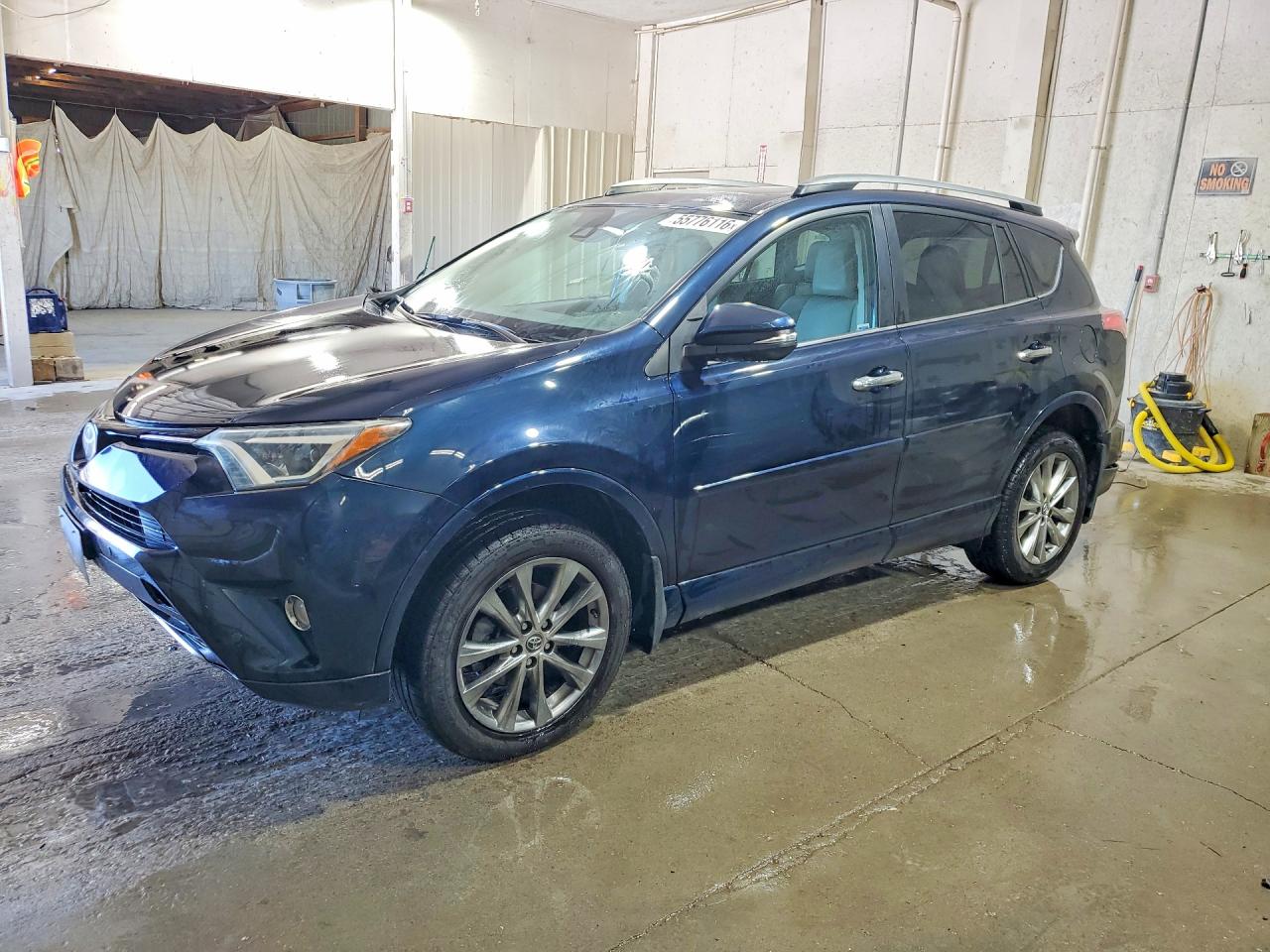 Salvage Toyota RAV4 Image