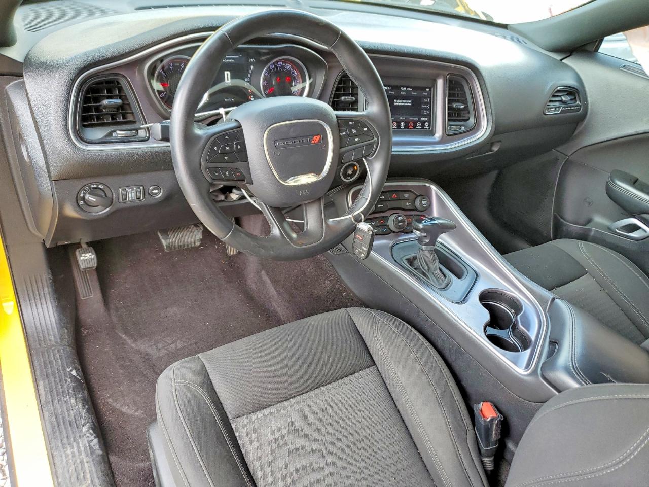 Dodge Challenger Sxt