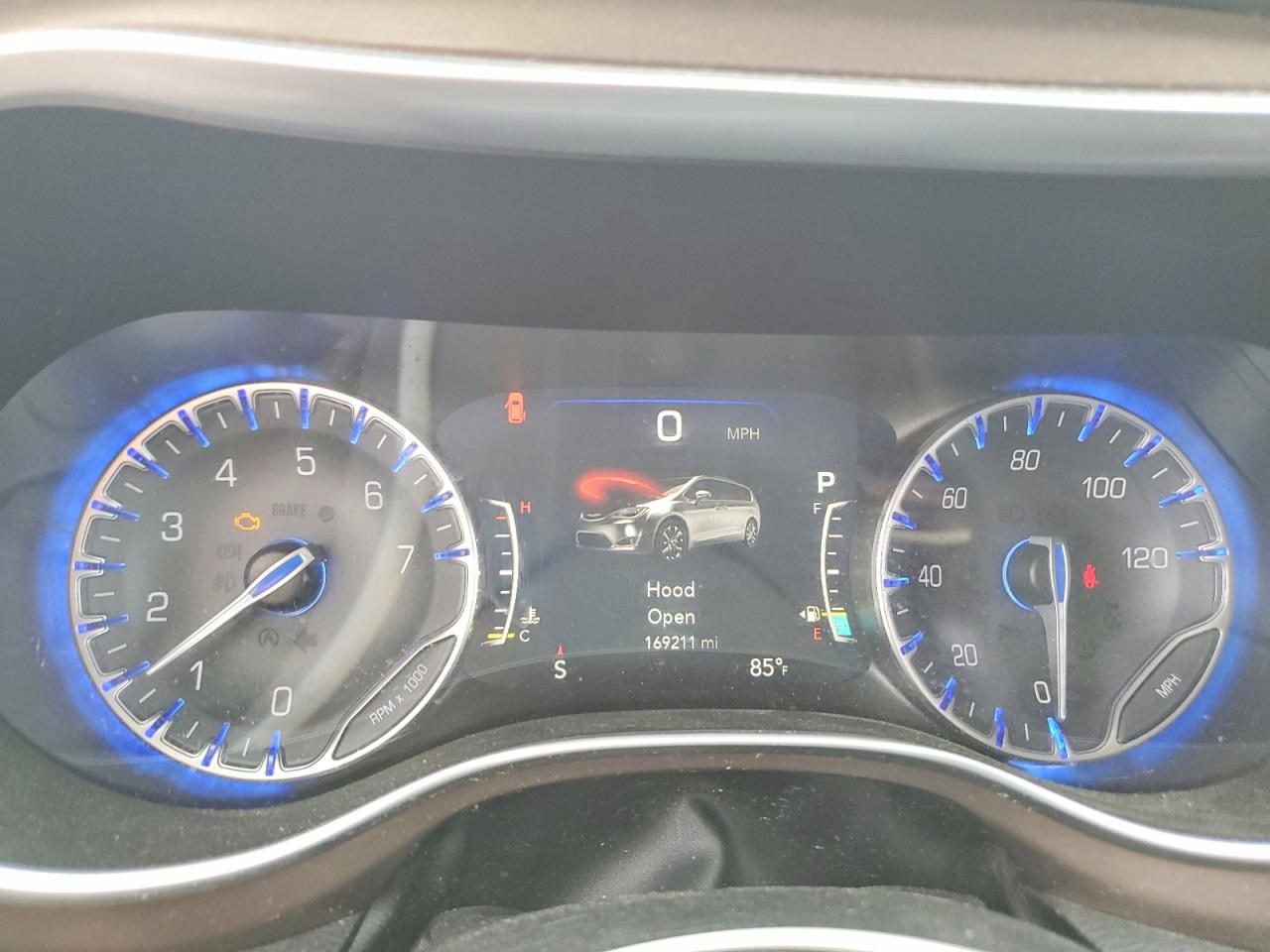 Chrysler Pacifica Touring L Plus
