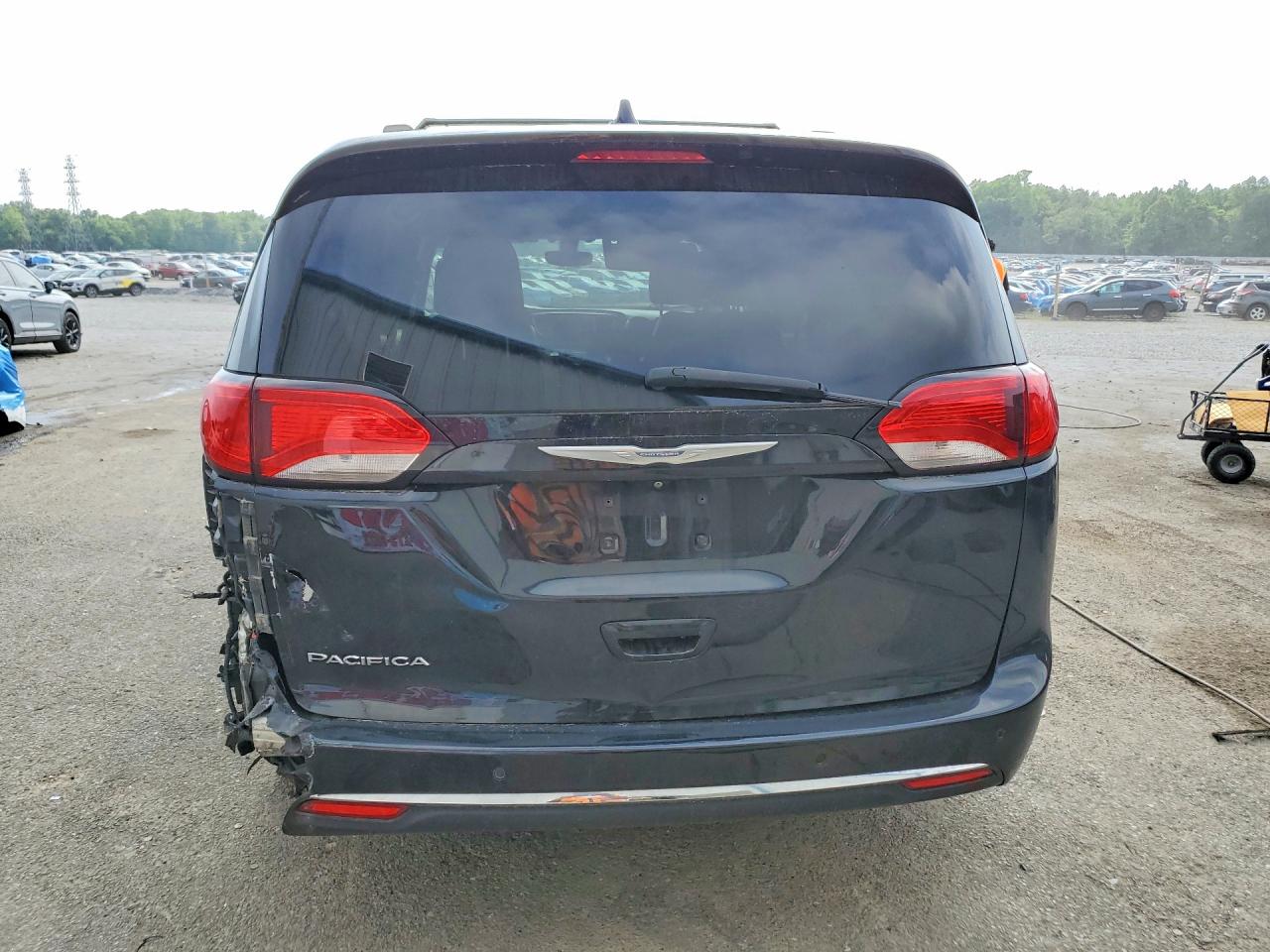 Chrysler Pacifica Touring L Plus