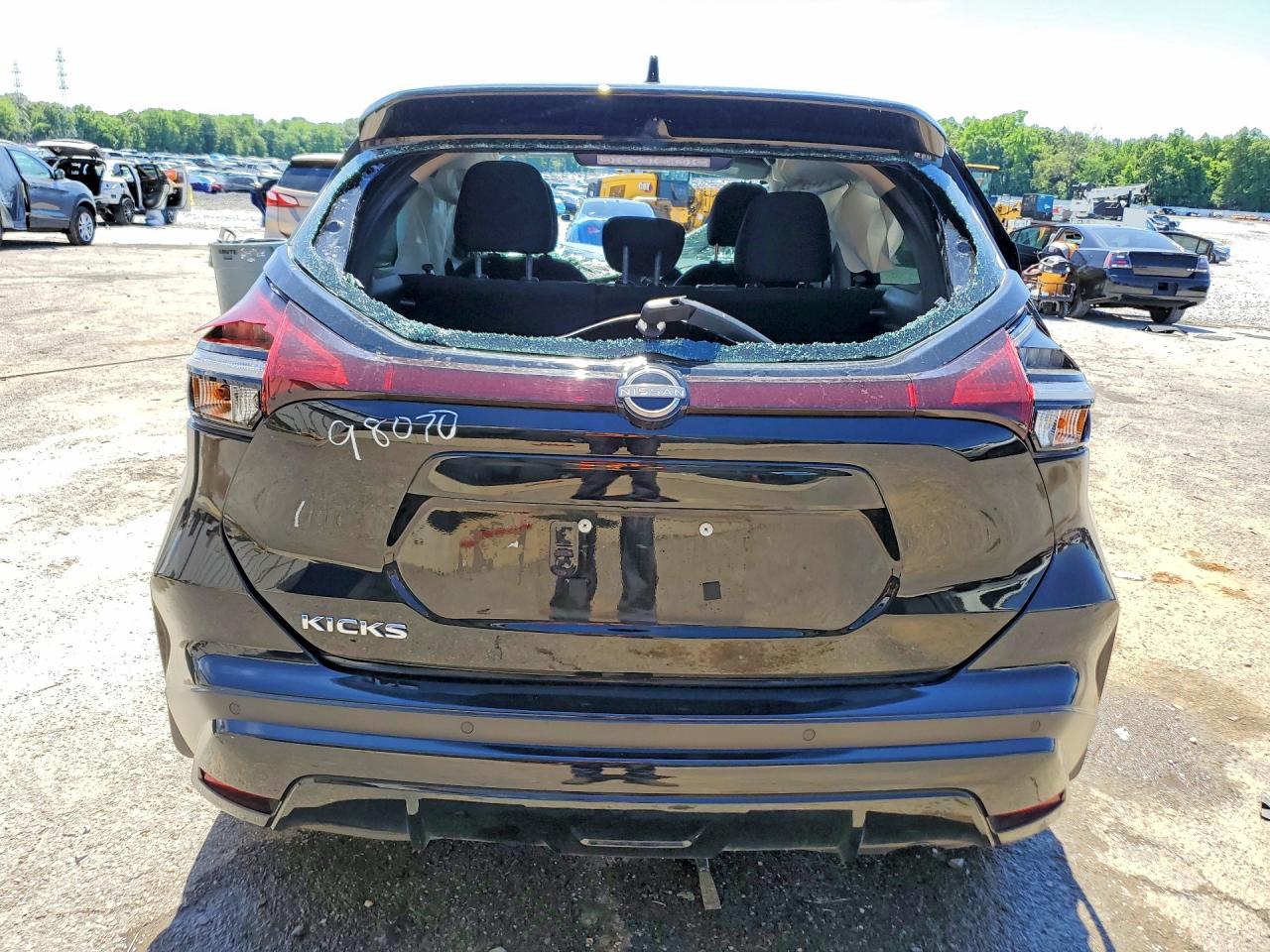 Nissan Kicks S